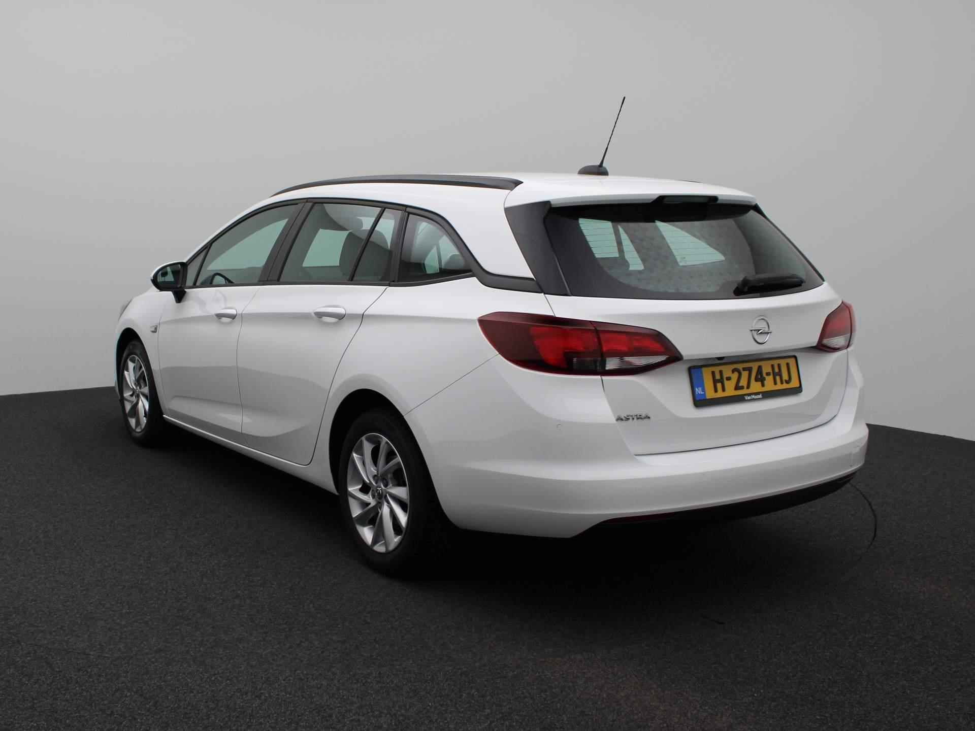 Opel Astra Sports Tourer 1.2 Edition | Navigatie | Climate control | Parkeer sensoren | LMV | Camera | - 2/35