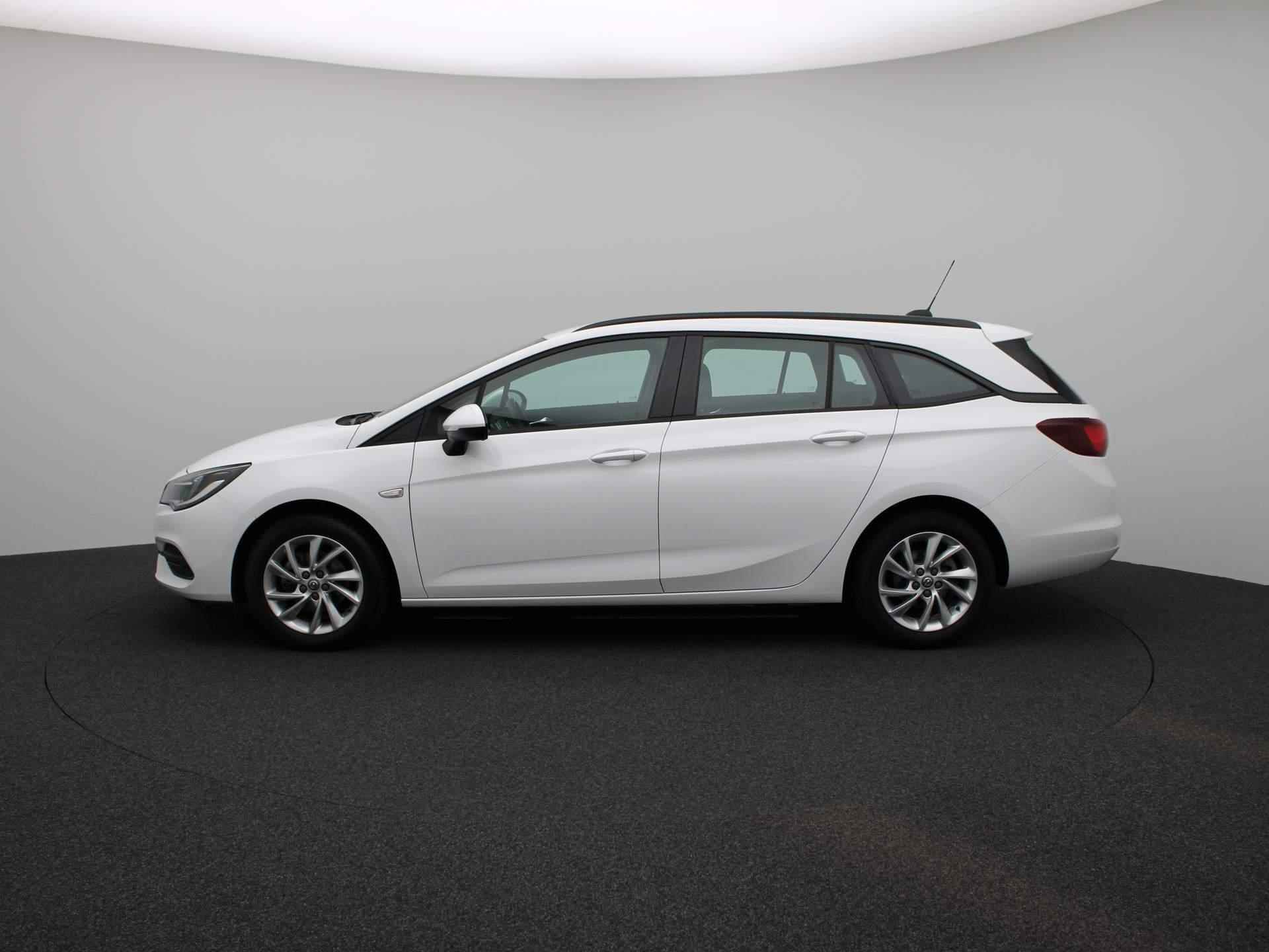 Opel Astra Sports Tourer 1.2 Edition | Navigatie | Climate control | Parkeer sensoren | LMV | Camera | - 4/35