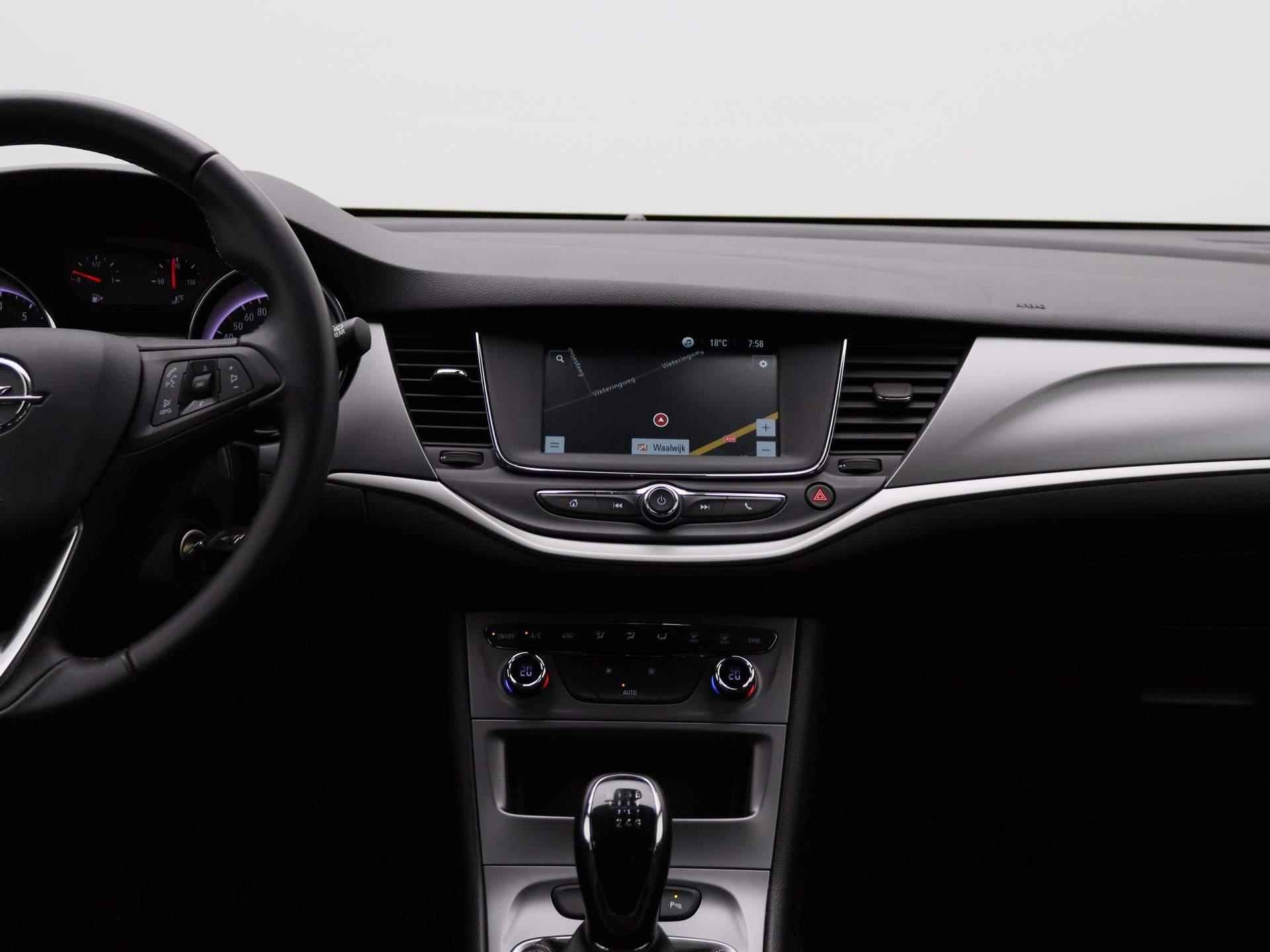 Opel Astra Sports Tourer 1.2 Edition | Navigatie | Climate control | Parkeer sensoren | LMV | Camera | - 9/35