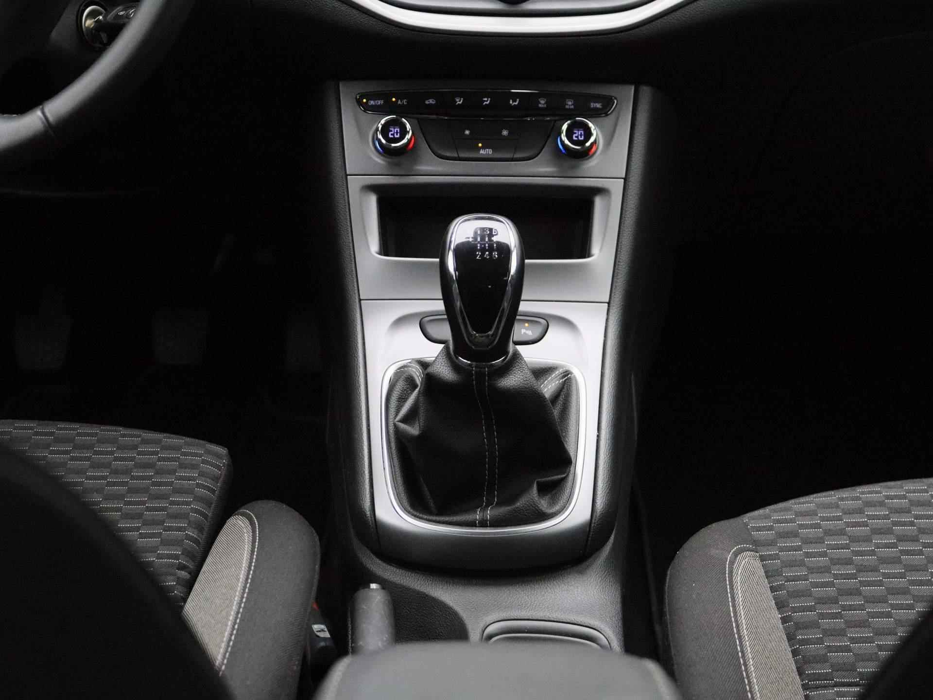 Opel Astra Sports Tourer 1.2 Edition | Navigatie | Climate control | Parkeer sensoren | LMV | Camera | - 10/35