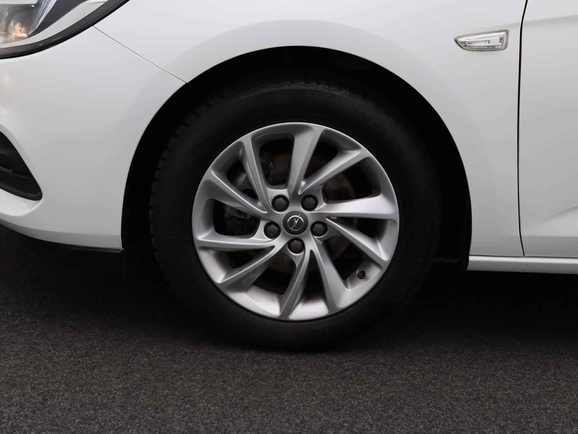 Opel Astra Sports Tourer 1.2 Edition | Navigatie | Climate control | Parkeer sensoren | LMV | Camera | - 15/35