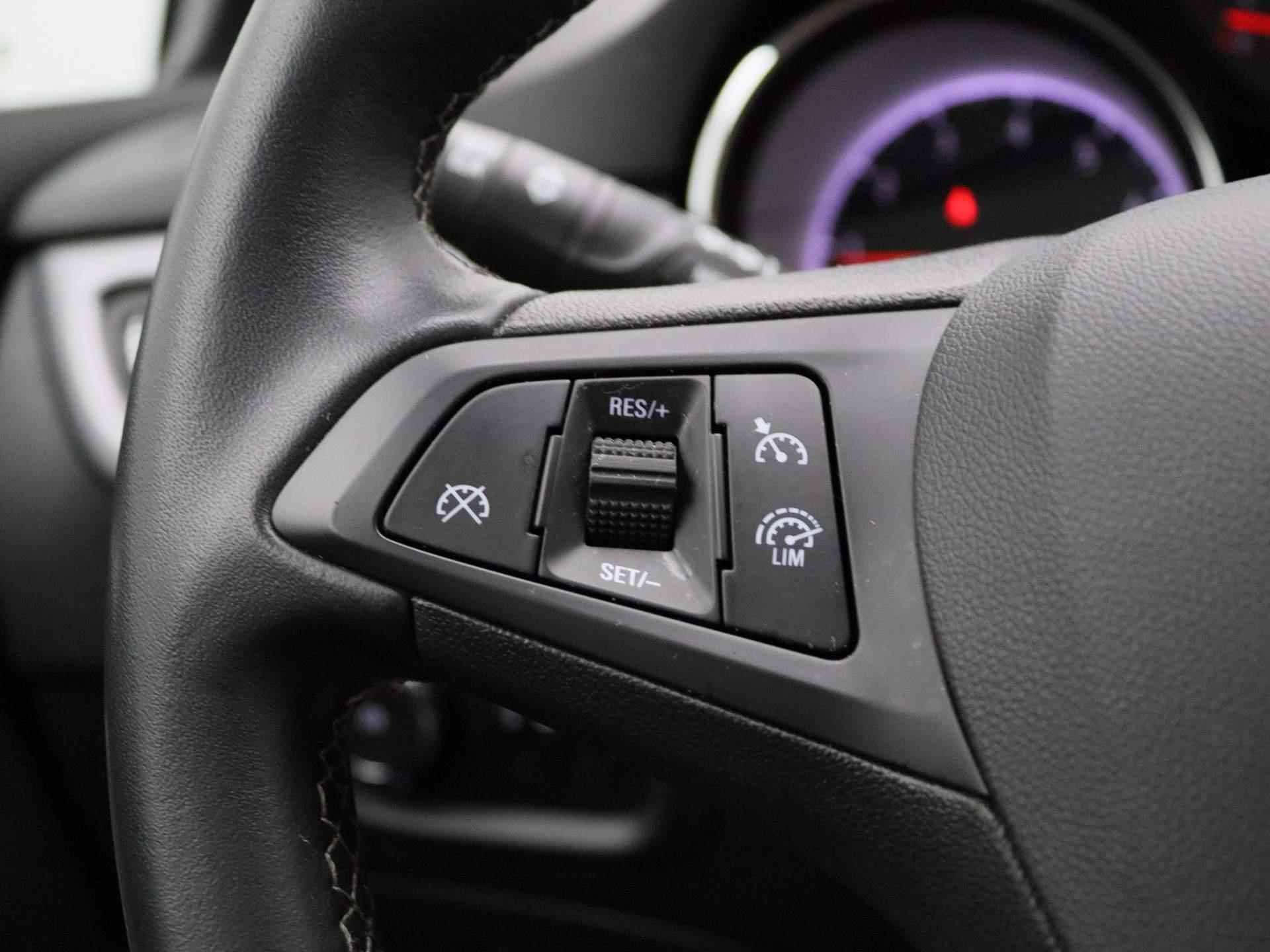 Opel Astra Sports Tourer 1.2 Edition | Navigatie | Climate control | Parkeer sensoren | LMV | Camera | - 22/35