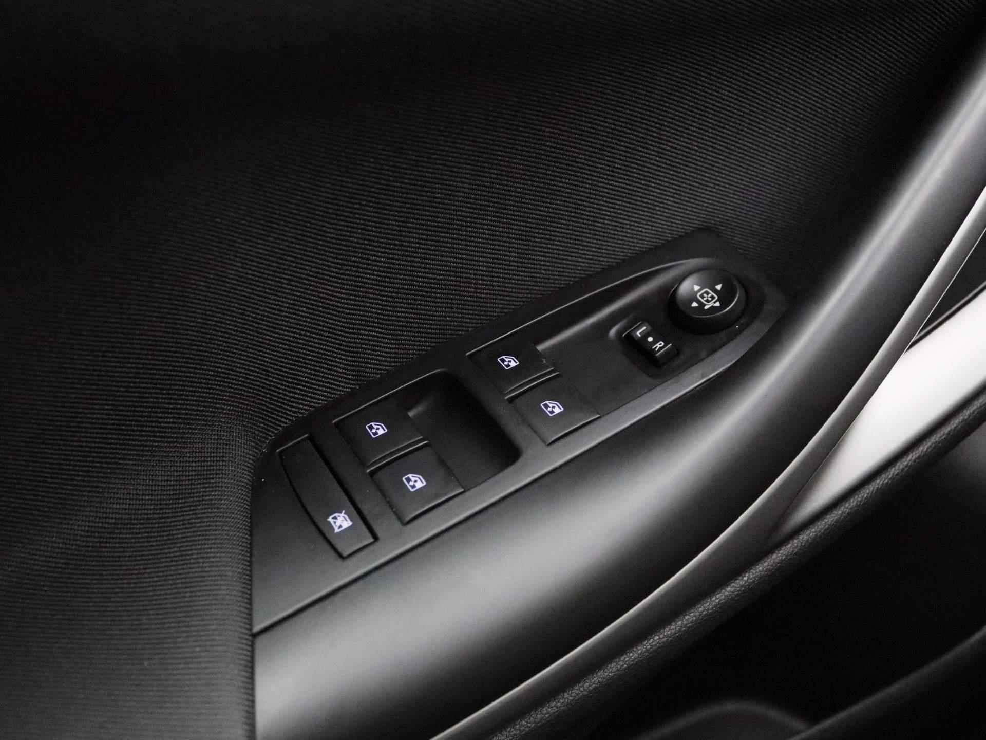 Opel Astra Sports Tourer 1.2 Edition | Navigatie | Climate control | Parkeer sensoren | LMV | Camera | - 25/35