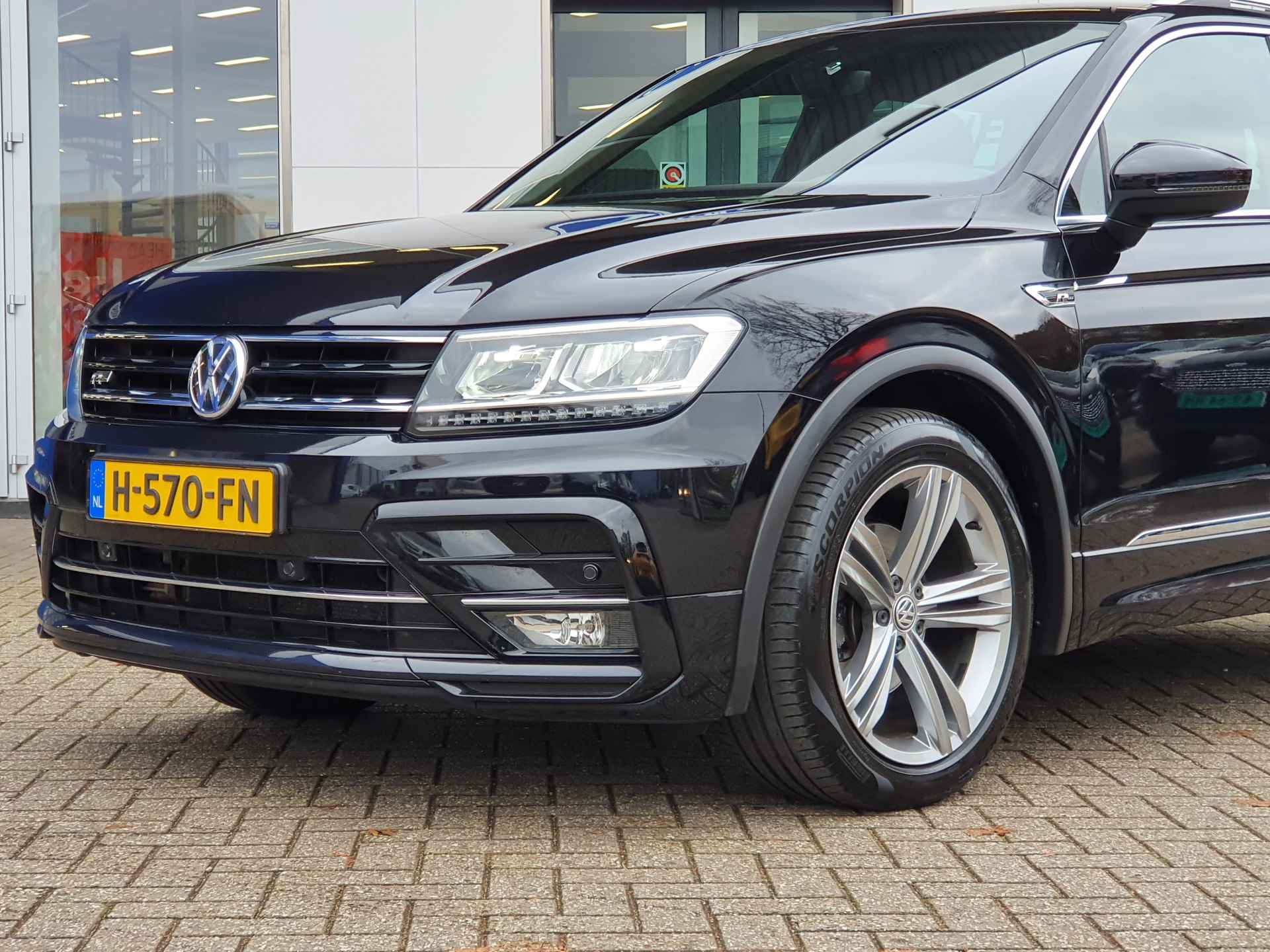 Volkswagen Tiguan 1.5 TSI DSG 150PK R-line | Navi | 19 inch | Virtual Cockpit Adapt. Cruise | El.Klep - 4/35