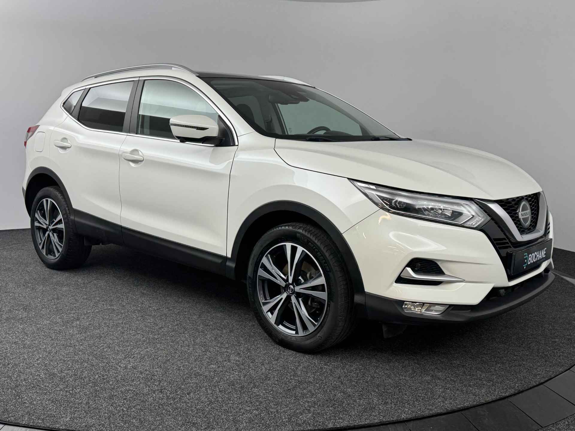 Nissan Qashqai 1.2 DIG-T 115 X-Tronic N-Connecta | Trekhaak | Panoramadak | 360º Camera | Keyless | Navigatie - 6/44