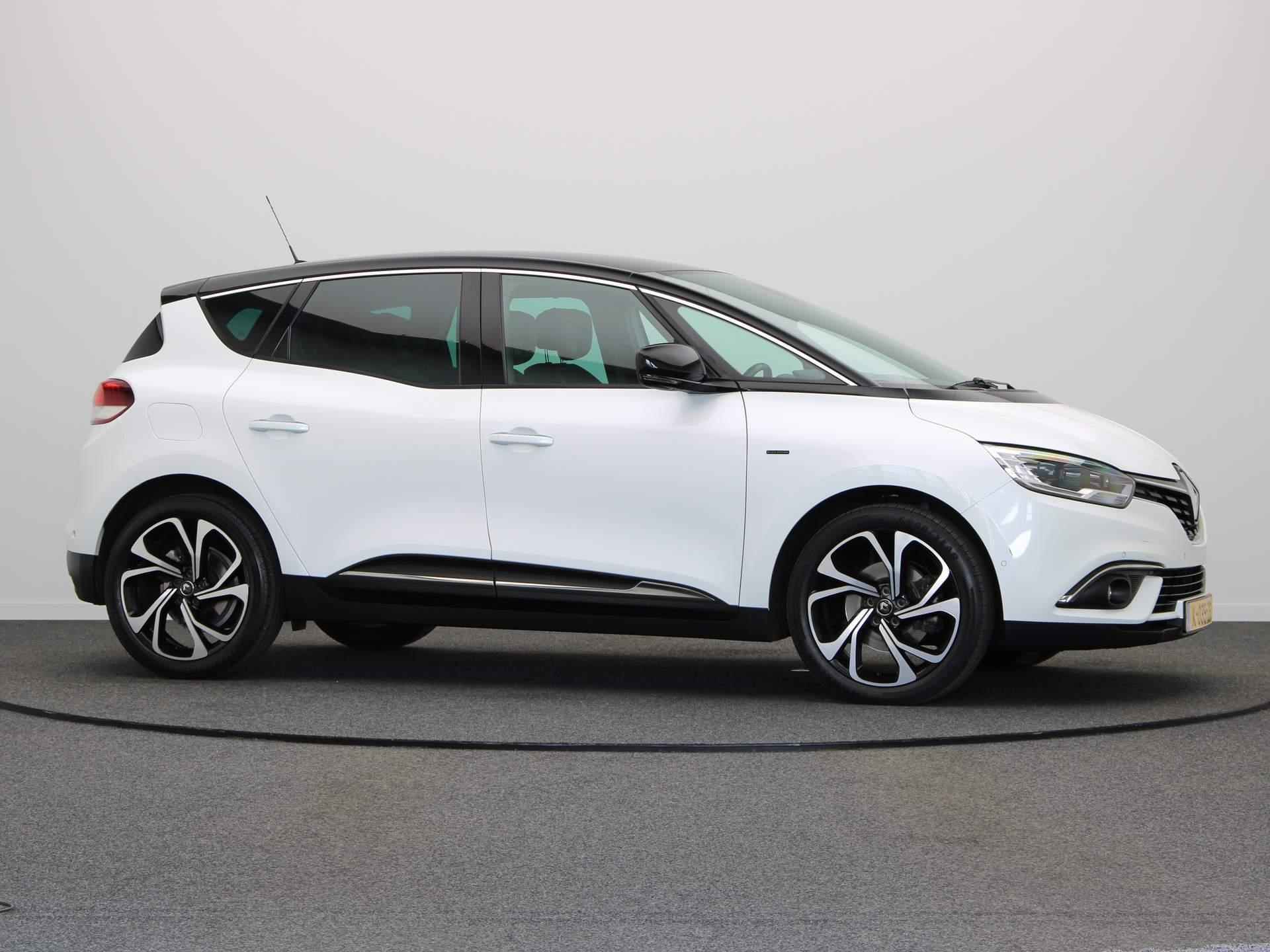 Renault Scénic TCe 140pk Black Edition | Trekhaak | Panorama Dak | Adaptive Cruise Control | Stoelverwarming | Headup Display | Automaat | Navigatie | - 12/45