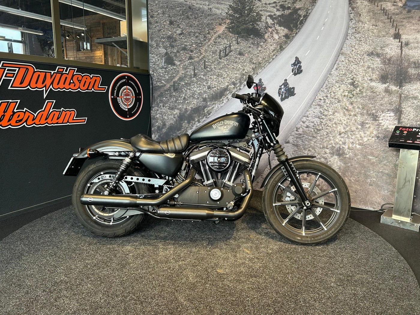 Harley-Davidson XL883N Iron