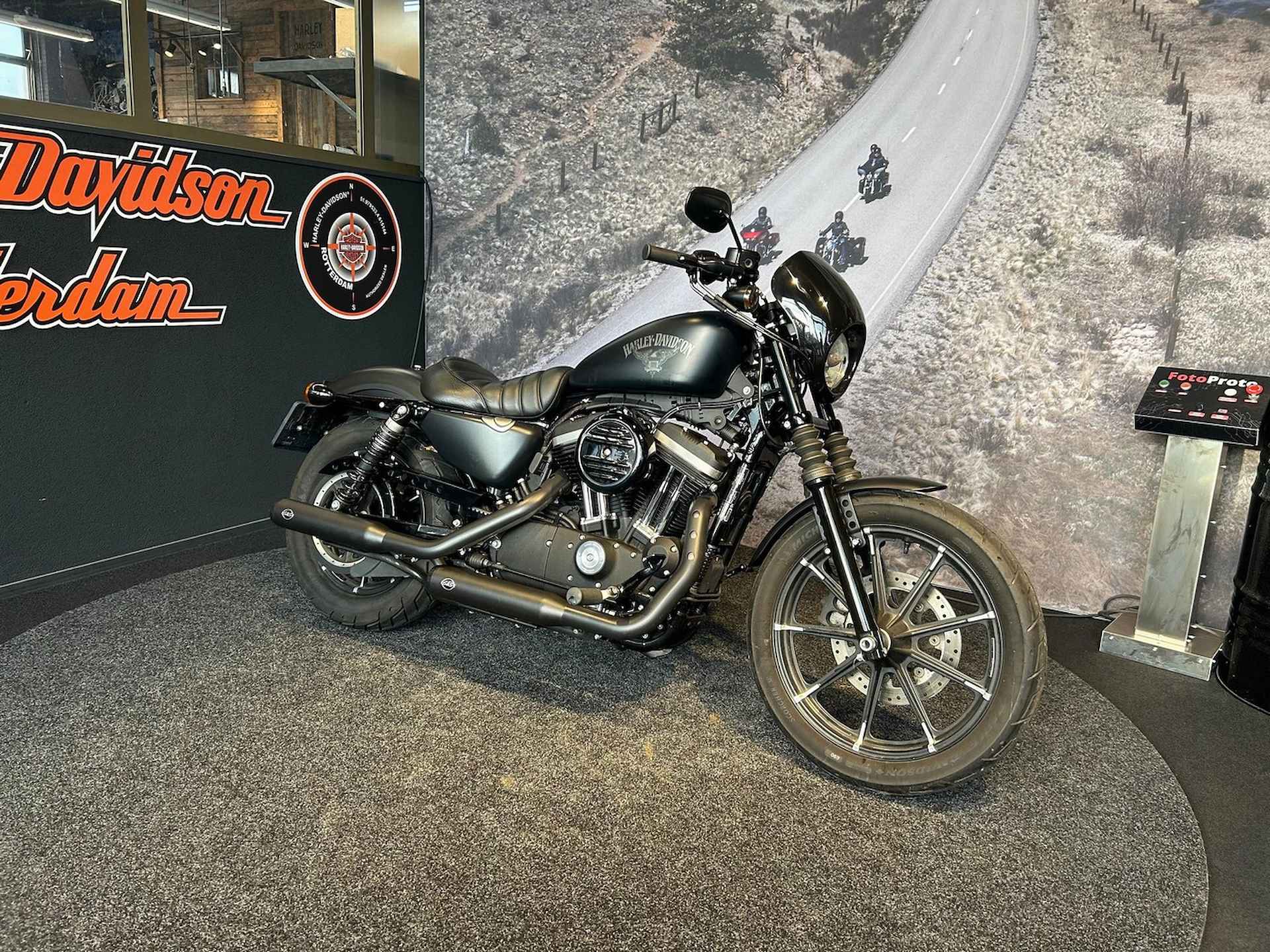 Harley-Davidson XL883N Iron - 2/11