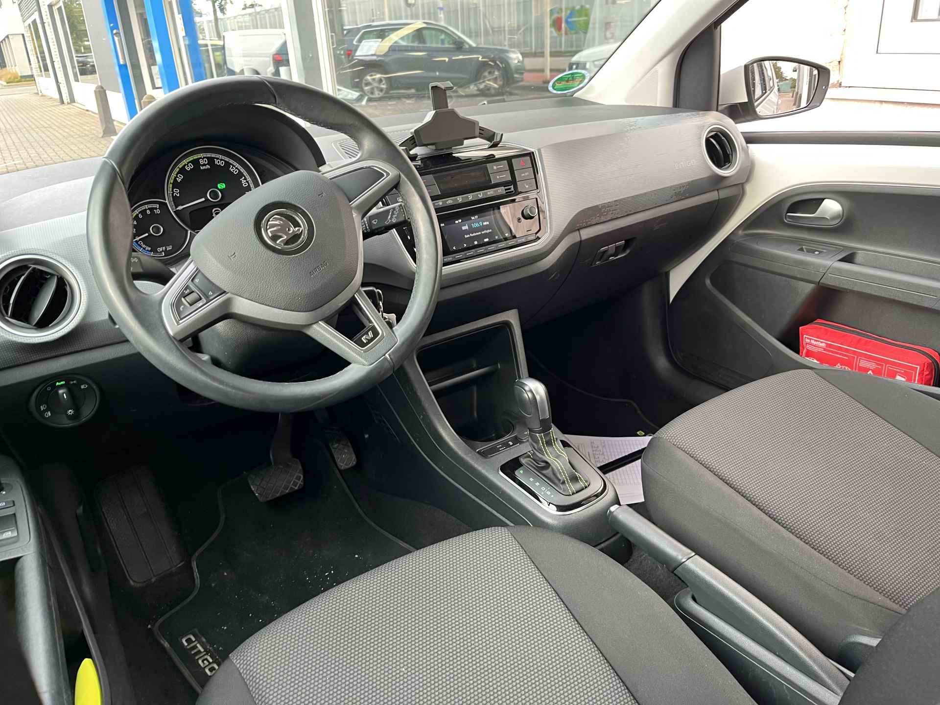 Škoda Citigo e-iV EV Style / SUBSIDIE/ PARK. SENSOREN/ CRUISE/ STOEL VERWARM./ BLUETOOTH/ VOORRUIT VERWARM./ CLIMA/ DAB/ 16" LMV/ - 8/25