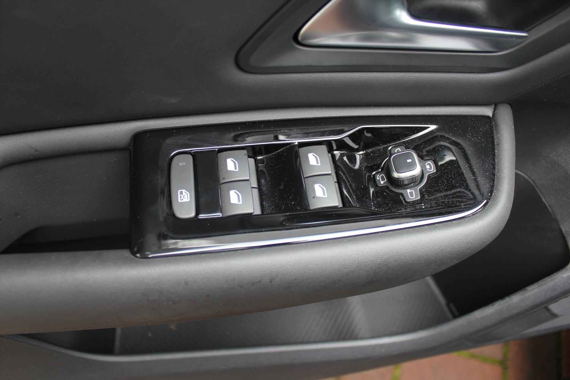 Citroën C5 X 1.6 Plug-In Hybrid 225pk e-EAT8 Business Plus - 6/35