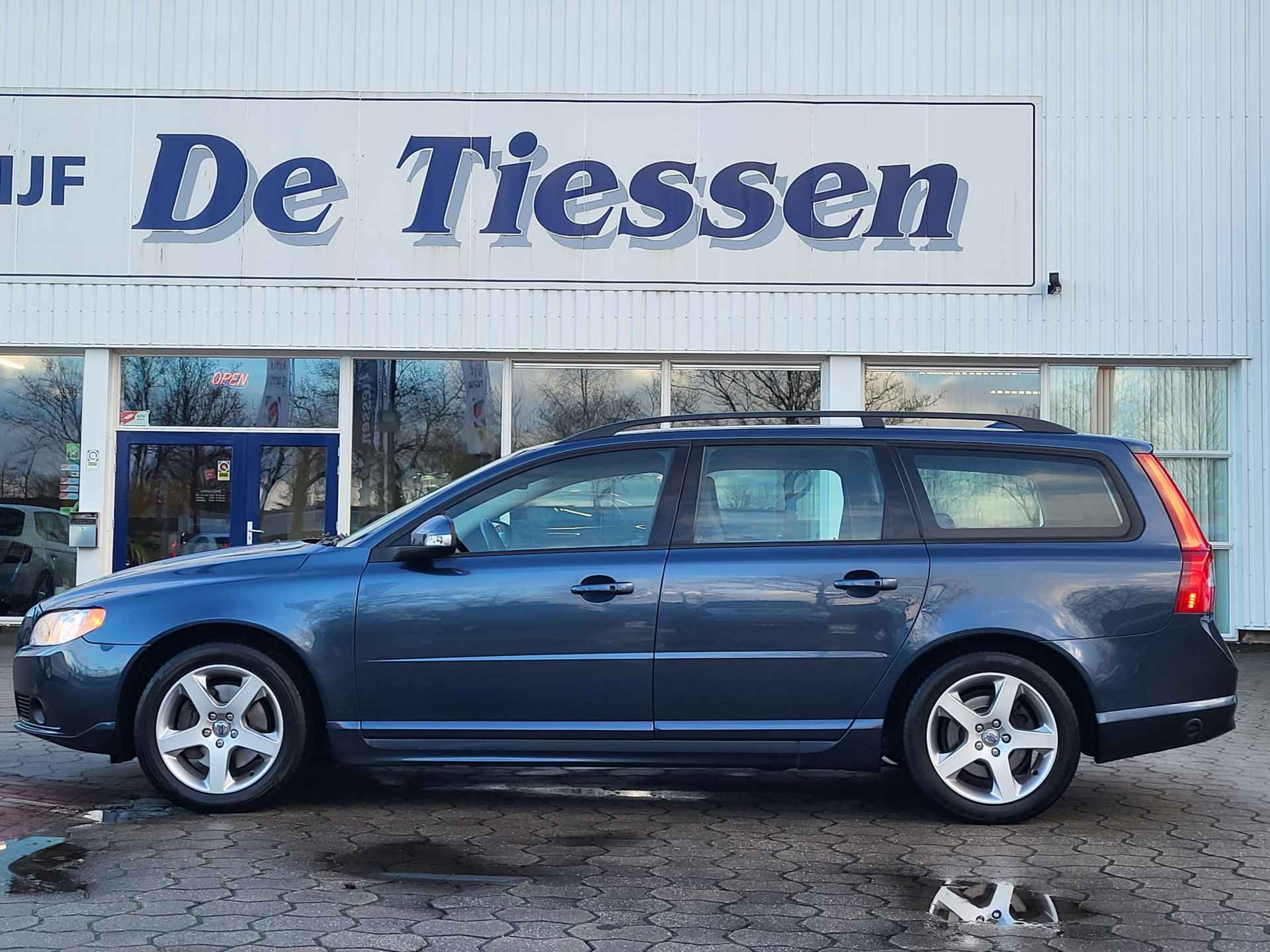 Volvo V70 2.5T Momentum LPG G3 Youngtimer! Rijklaar met beurt & garantie! - 3/32