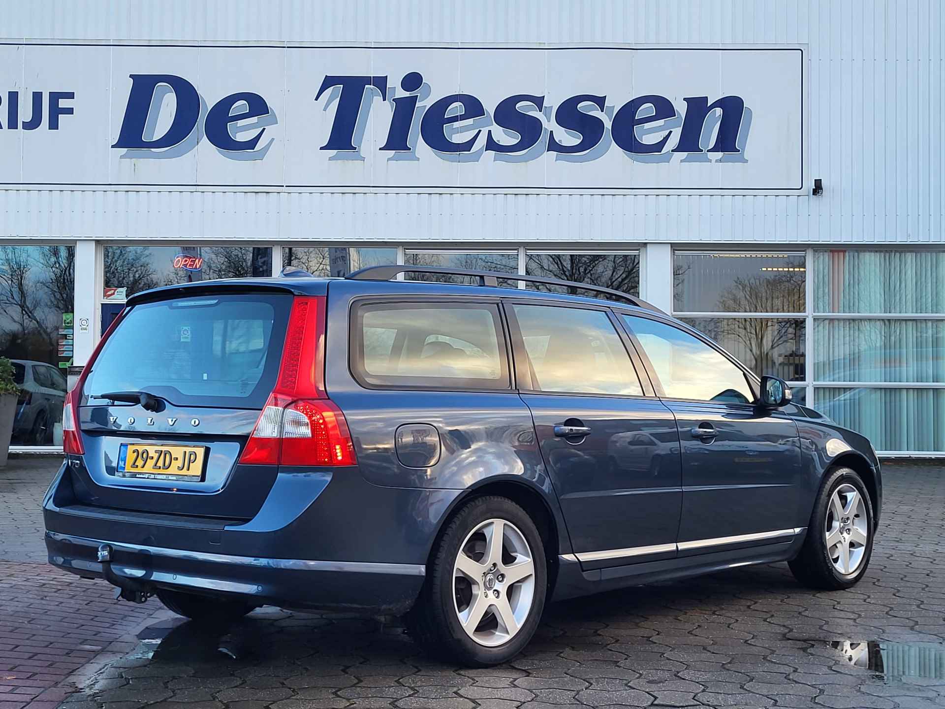 Volvo V70 2.5T Momentum LPG G3 Youngtimer! Rijklaar met beurt & garantie! - 4/32