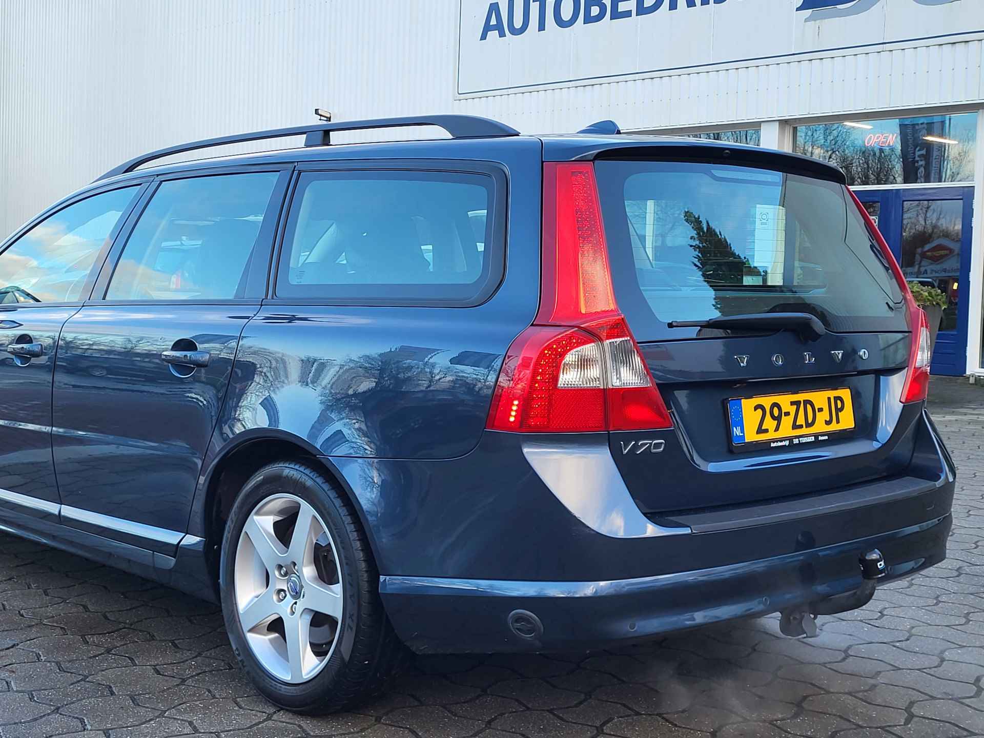 Volvo V70 2.5T Momentum LPG G3 Youngtimer! Rijklaar met beurt & garantie! - 28/32