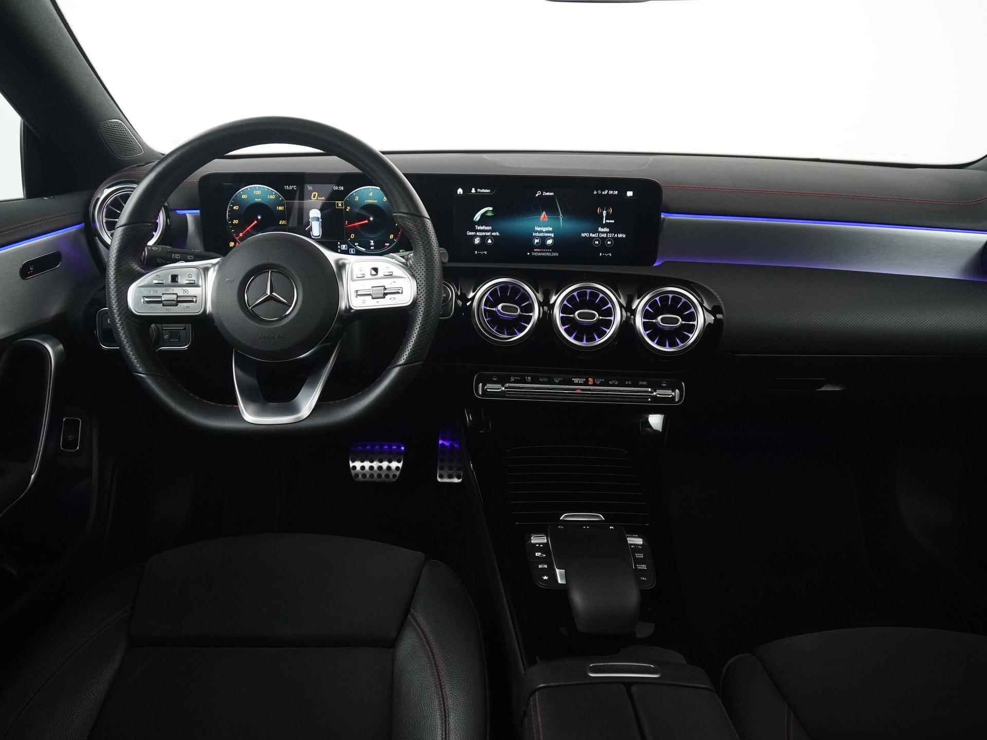 Mercedes-Benz CLA-klasse Shooting Brake 180 AMG Line | Widescreen Cockpit | Panoramadak | Zondag Open! - 5/38