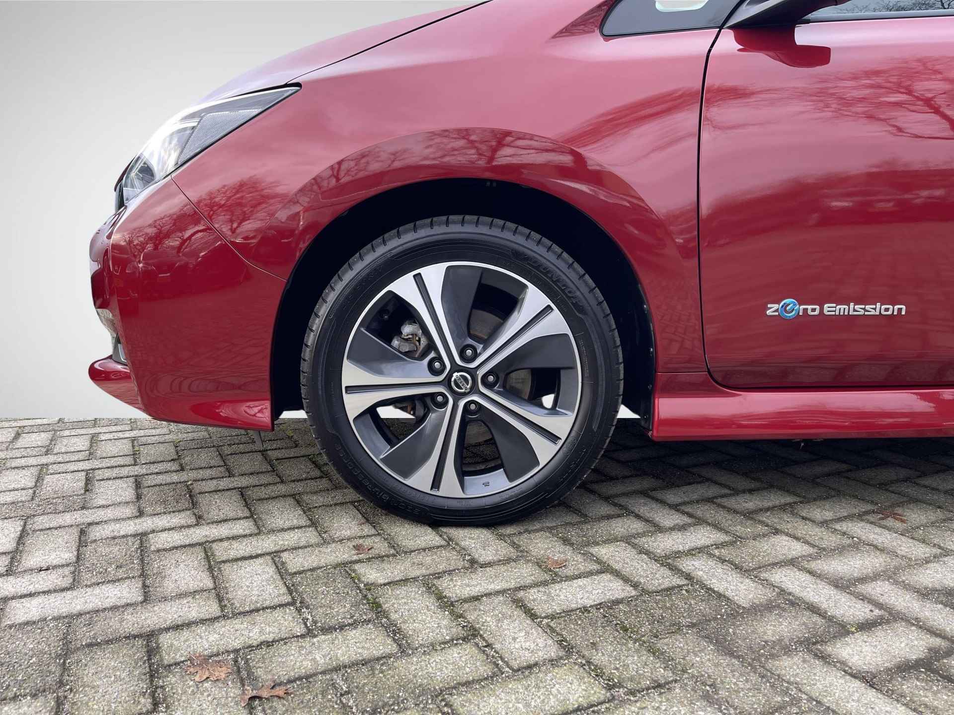 Nissan LEAF N-Connecta 40 kWh *€2.000 SUBSIDIE MOGELIJK!* | Adapt. Cruise Control | Navigatie | 360° Camera | Stuur- + Stoelverwarming | Apple Carplay/Android Auto | Rijklaarprijs! - 8/26