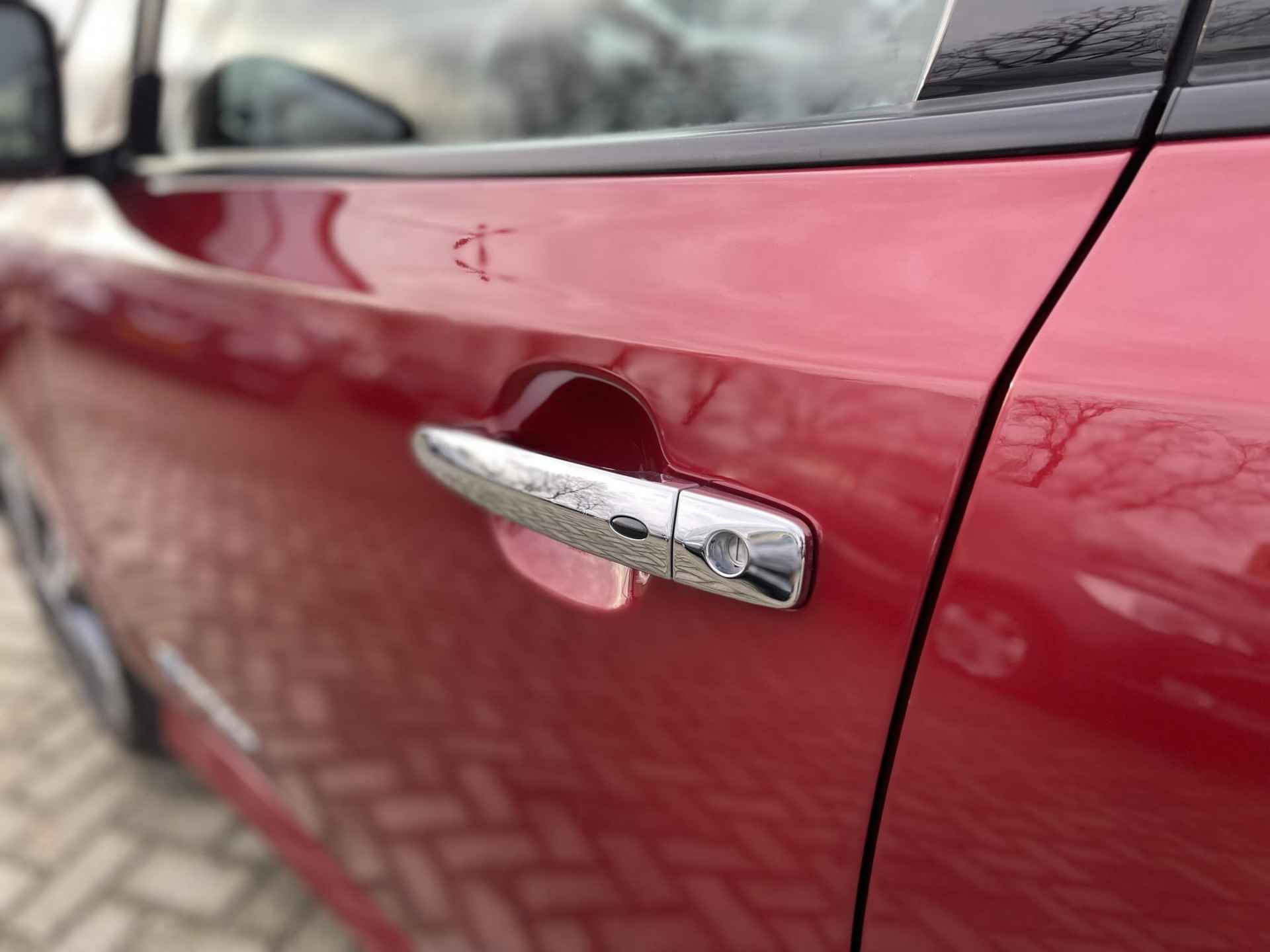 Nissan LEAF N-Connecta 40 kWh *€2.000 SUBSIDIE MOGELIJK!* | Adapt. Cruise Control | Navigatie | 360° Camera | Stuur- + Stoelverwarming | Apple Carplay/Android Auto | Rijklaarprijs! - 21/26