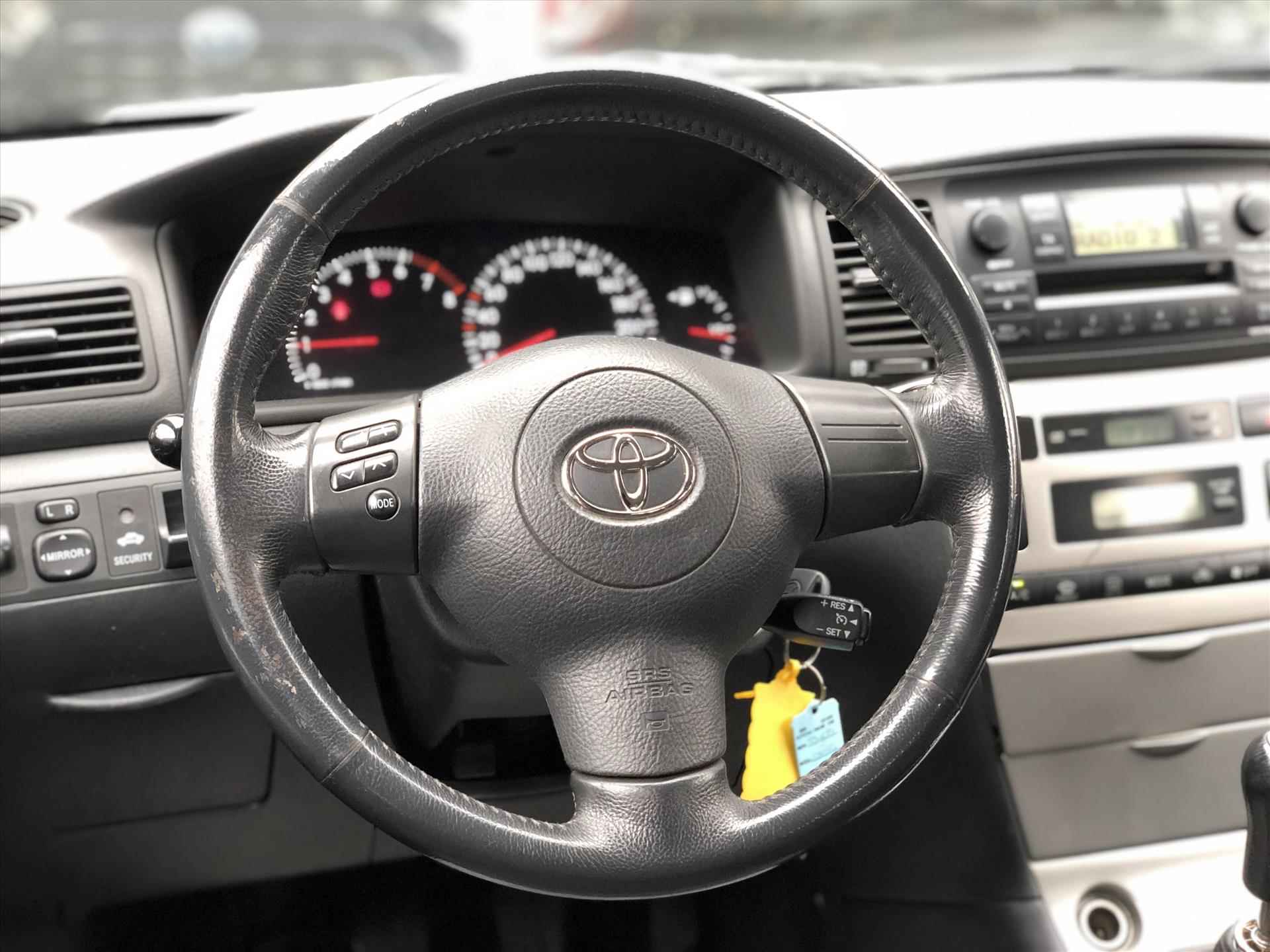 Toyota Corolla 1.6 VVT-I 5DR Anniversary | Trekhaak, Climate control, Elektrische ramen, Cruise control - 11/26