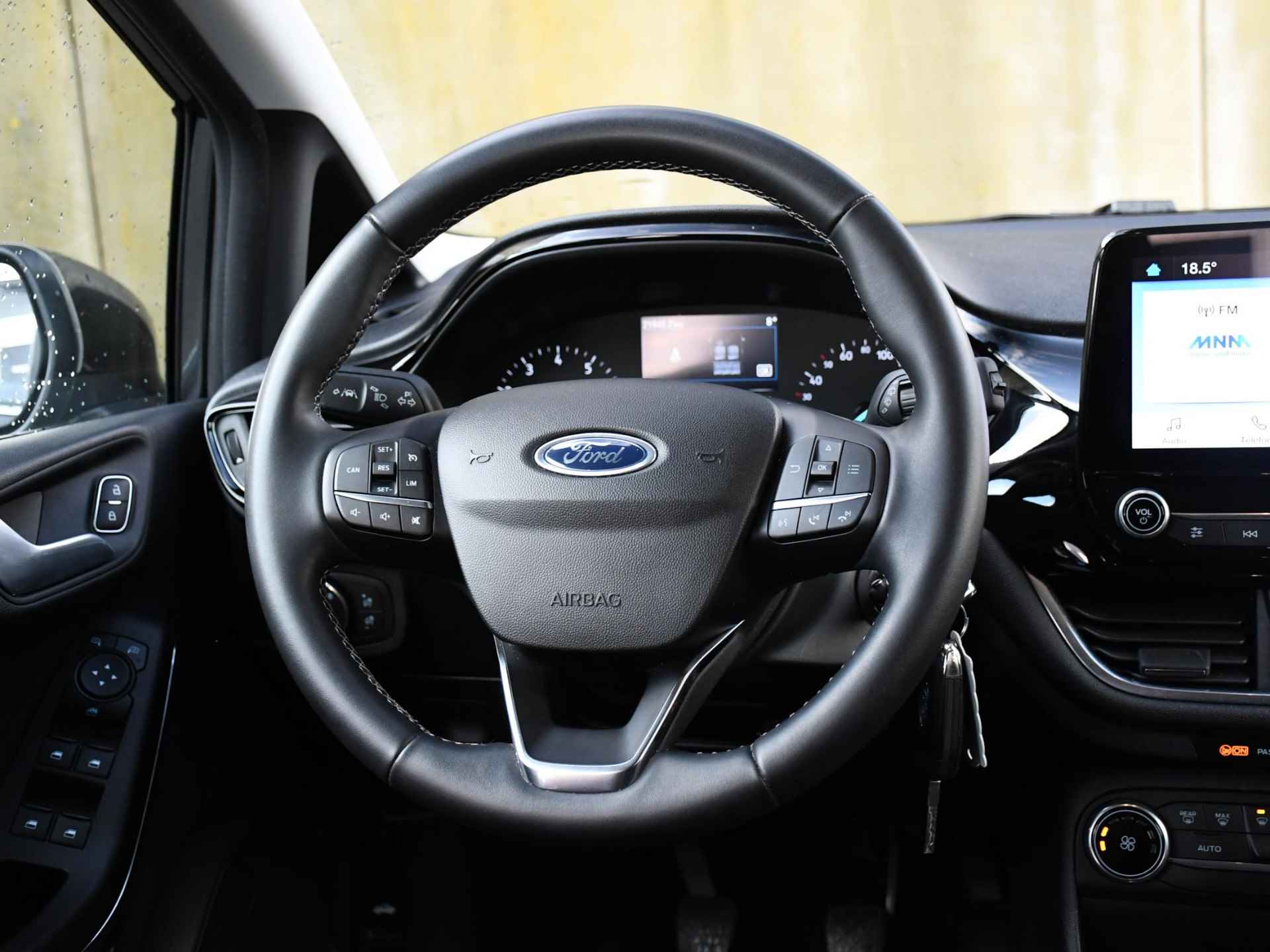 Ford Fiesta Titanium 1.0 EcoBoost Hybrid 125pk DAB | PDC ACHTER | CLIMA | CRUISE.C | PRIVACY GLASS - 12/29