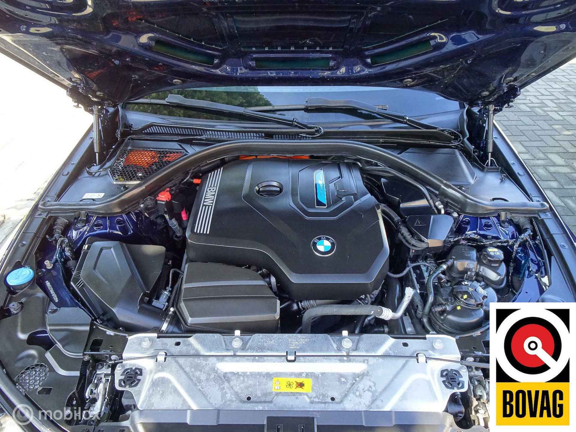 BMW 3-serie 330e M-Sport|Laser|HUD|Panorama Dak !!! - 26/27