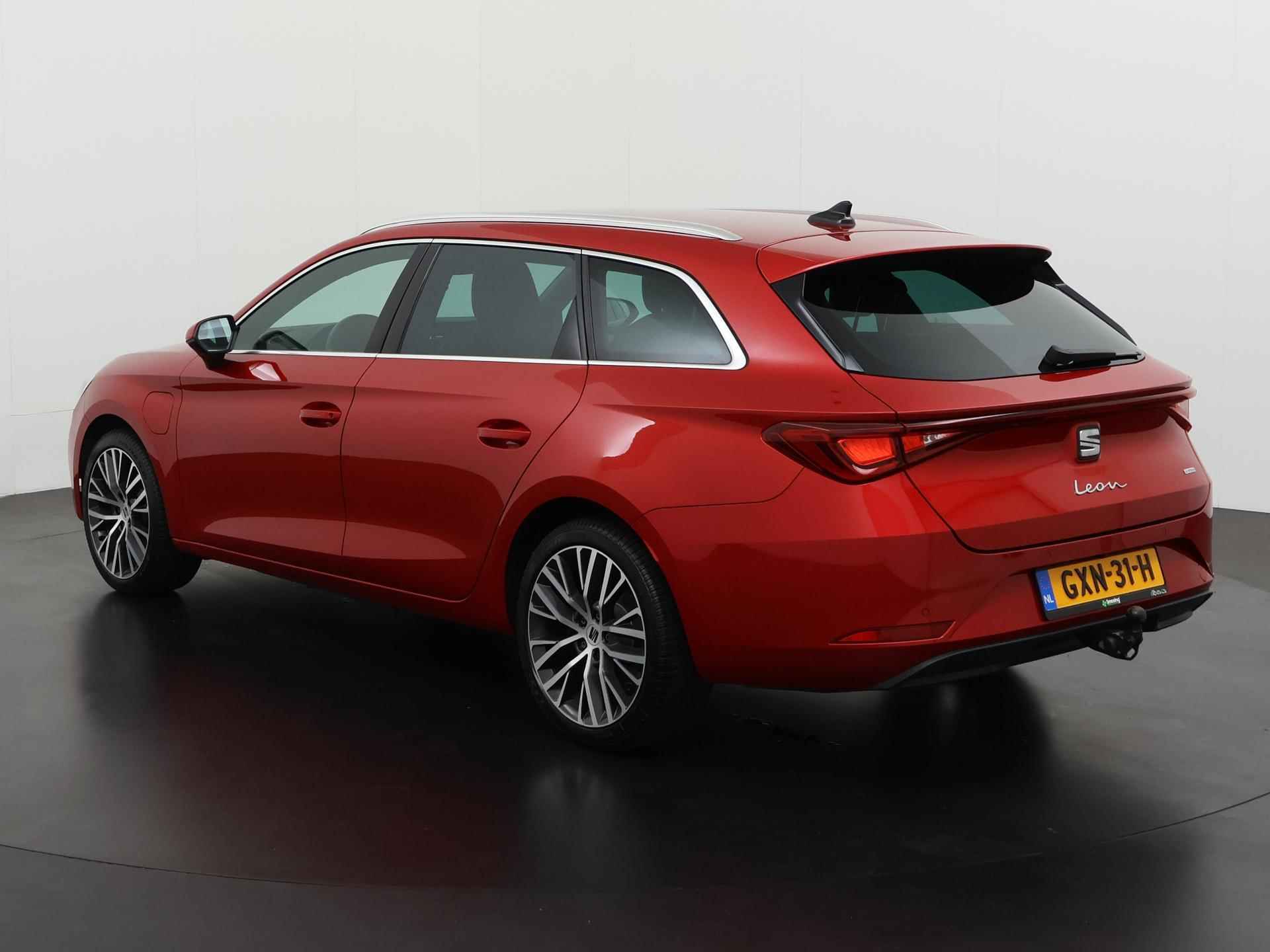 SEAT Leon Sportstourer 1.4 TSI eHybrid PHEV Xcellence | DCC | Trekhaak | Driver Pack XL | Zondag Open! - 6/47