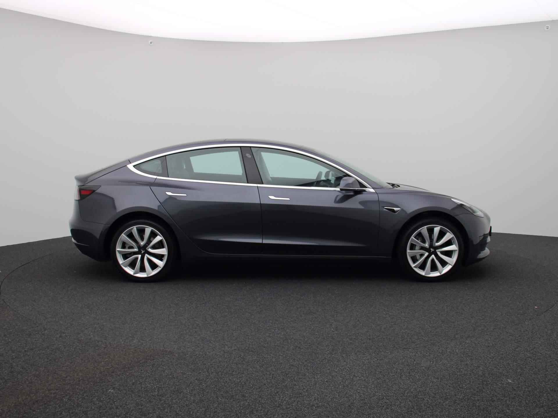 Tesla Model 3 RWD | Navi | Leder | Panorama Dak | Camera | Audio Premium | Keyless Go+Entry | 19''Inch Lichtmetalen Velgen | 12 Maand BOVAG Garantie! | - 6/39