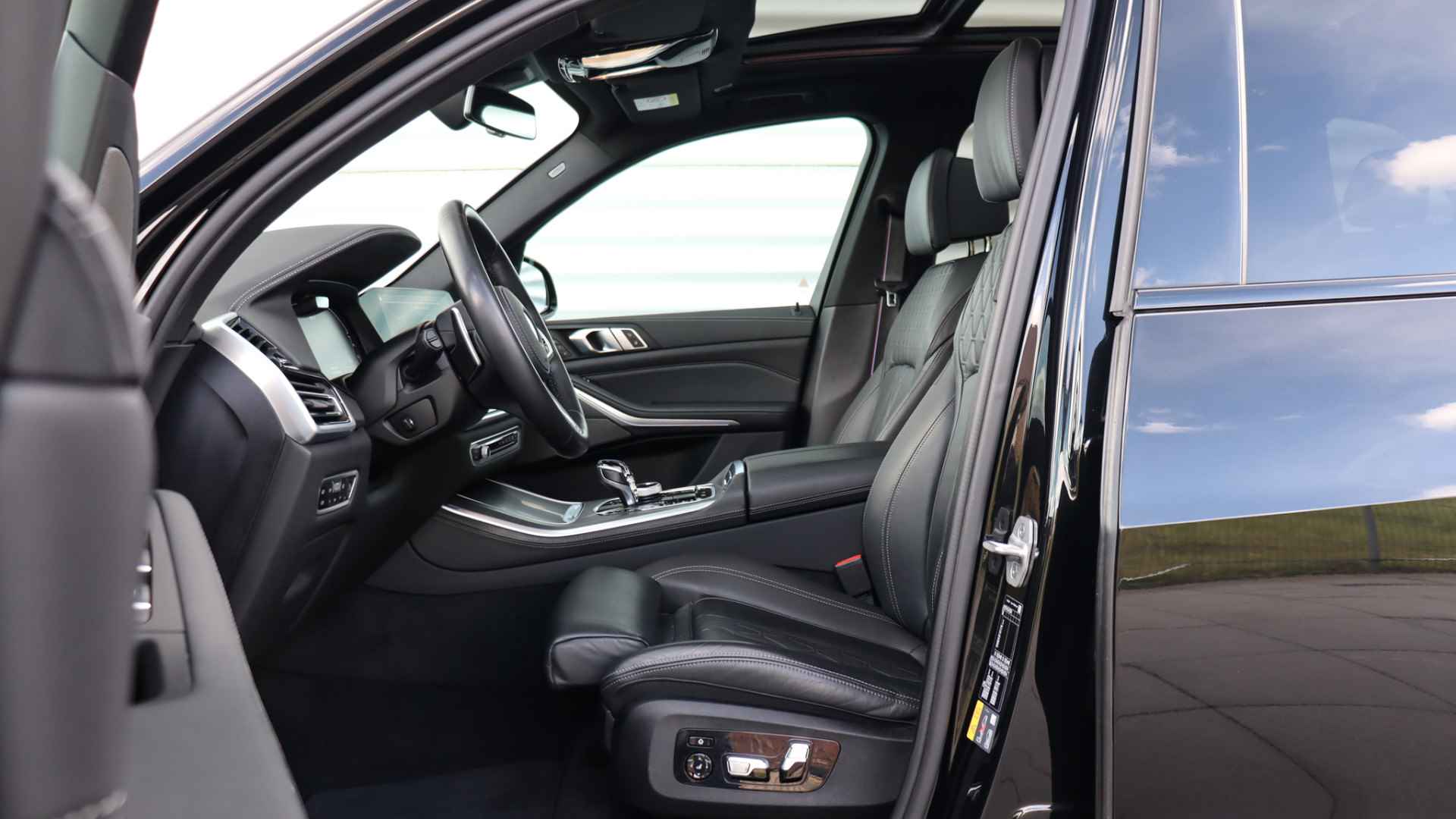 BMW X5 xDrive45e High Executive M-Sport | Harman/Kardon | Panoramadak | Head-up | Laserlight | Trekhaak | Achterasbesturing - 25/37