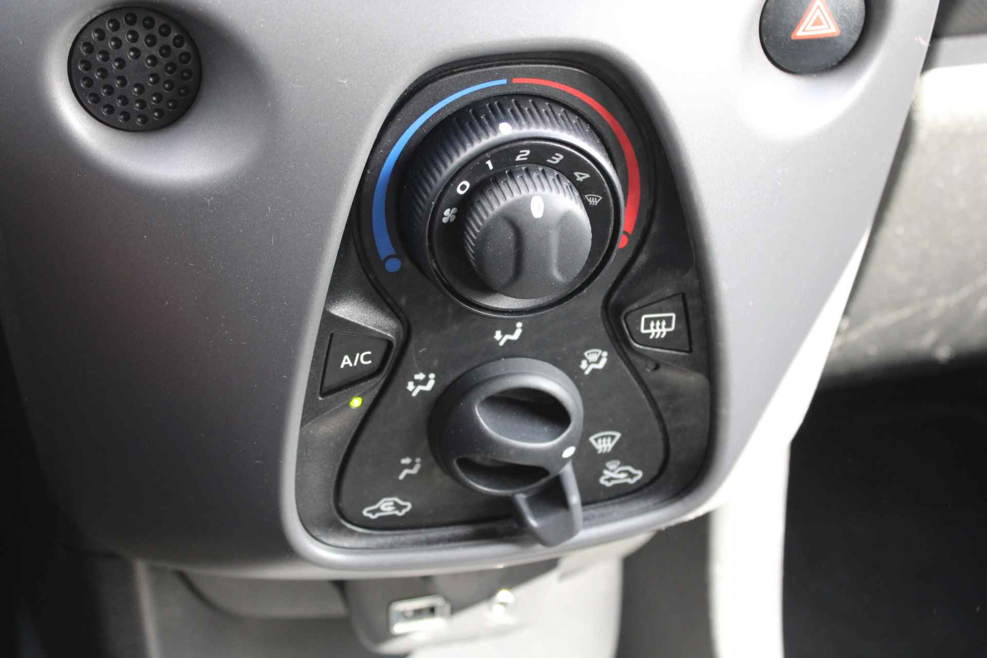 Peugeot 108 5drs1.0 e-VTi Active | Airconditioning | Bluetooth | LED | Mistlampen | - 18/25