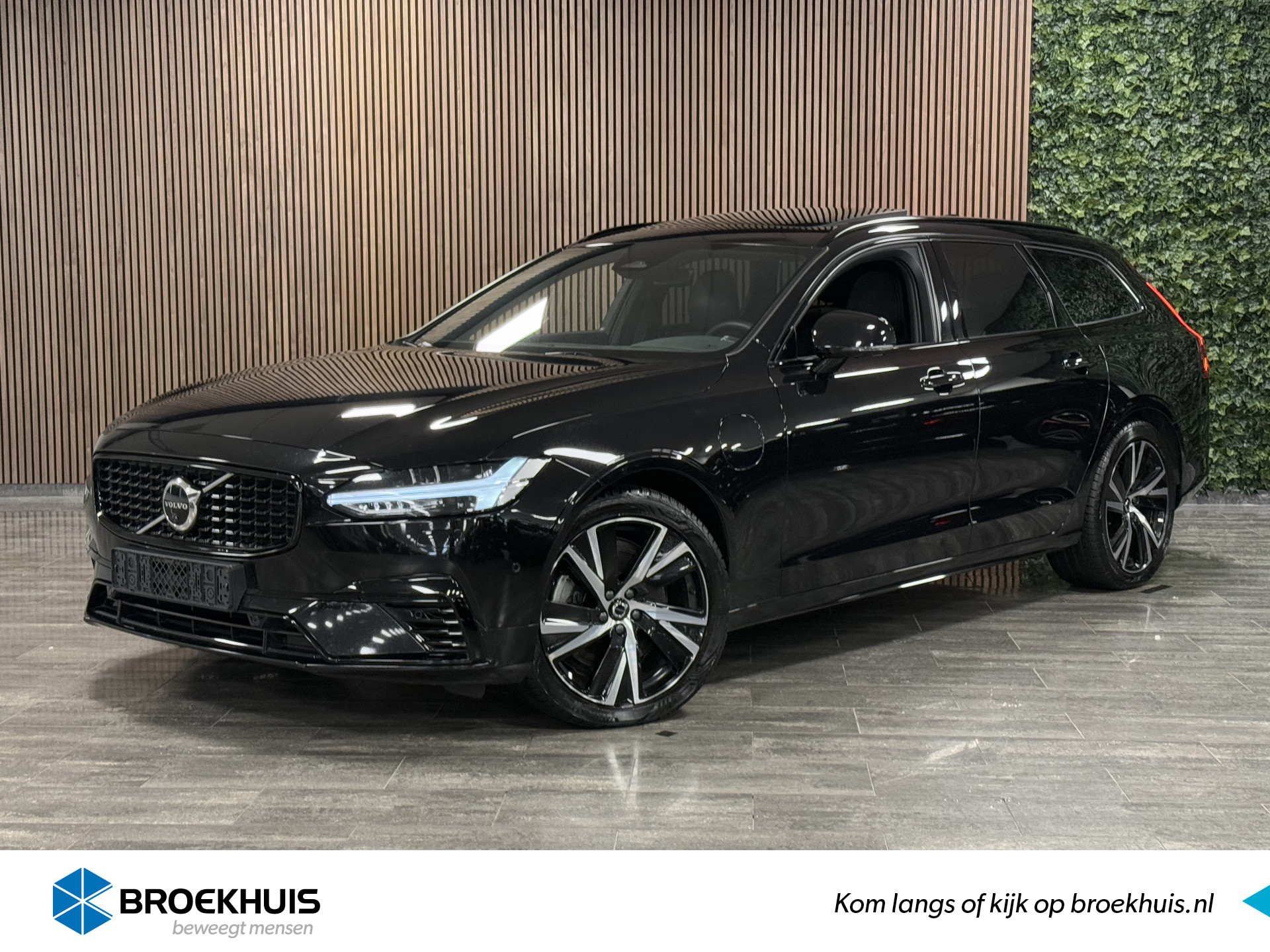 Volvo V90 V90 T6 AWD Recharge R-Design Long Range | Trekhaak | 360° Camera | All Season banden | Schuifdak | Harman Kardon | Adaptieve Cru