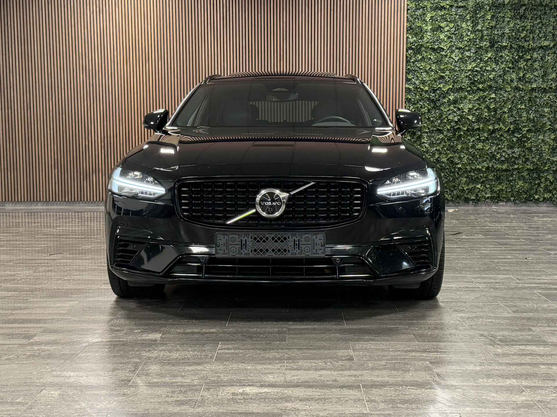 Volvo V90 V90 T6 AWD Recharge R-Design Long Range | Trekhaak | 360° Camera | All Season banden | Schuifdak | Harman Kardon | Adaptieve Cru - 8/45