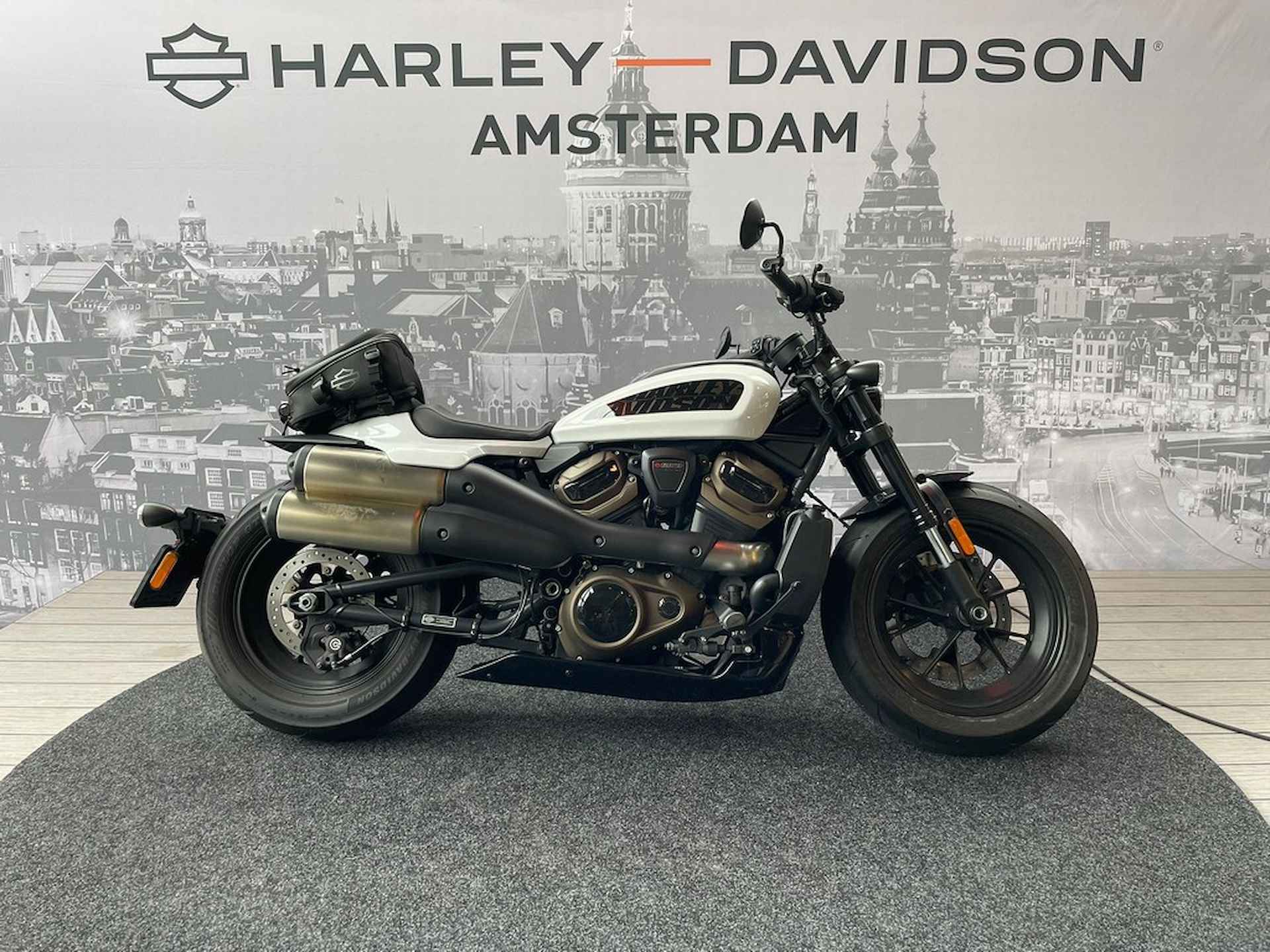 Harley-Davidson SPORTSTER S 1250 - 1/8