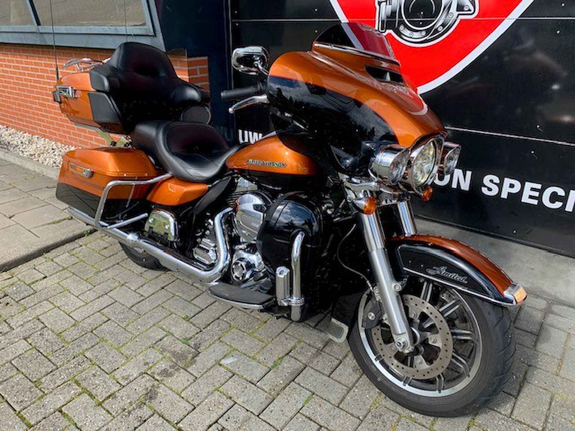 Harley-Davidson FLHTK Ultra Limited FLHTCU - 6/12