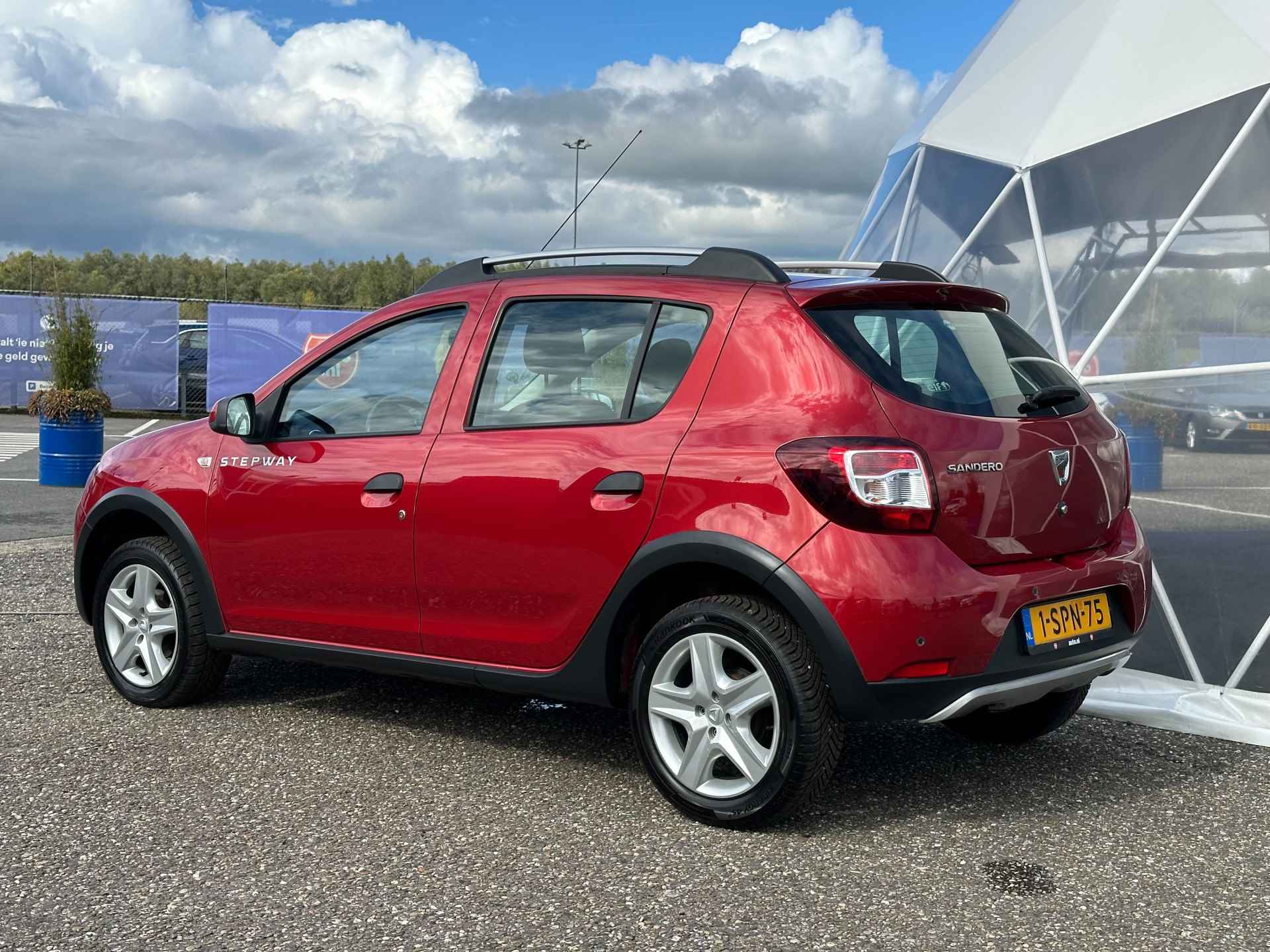 Dacia Sandero 0.9 TCe Stepway Lauréate Navigatie | Parkeersensoren | Cruise control | Complete onderhoudshistorie - 27/34