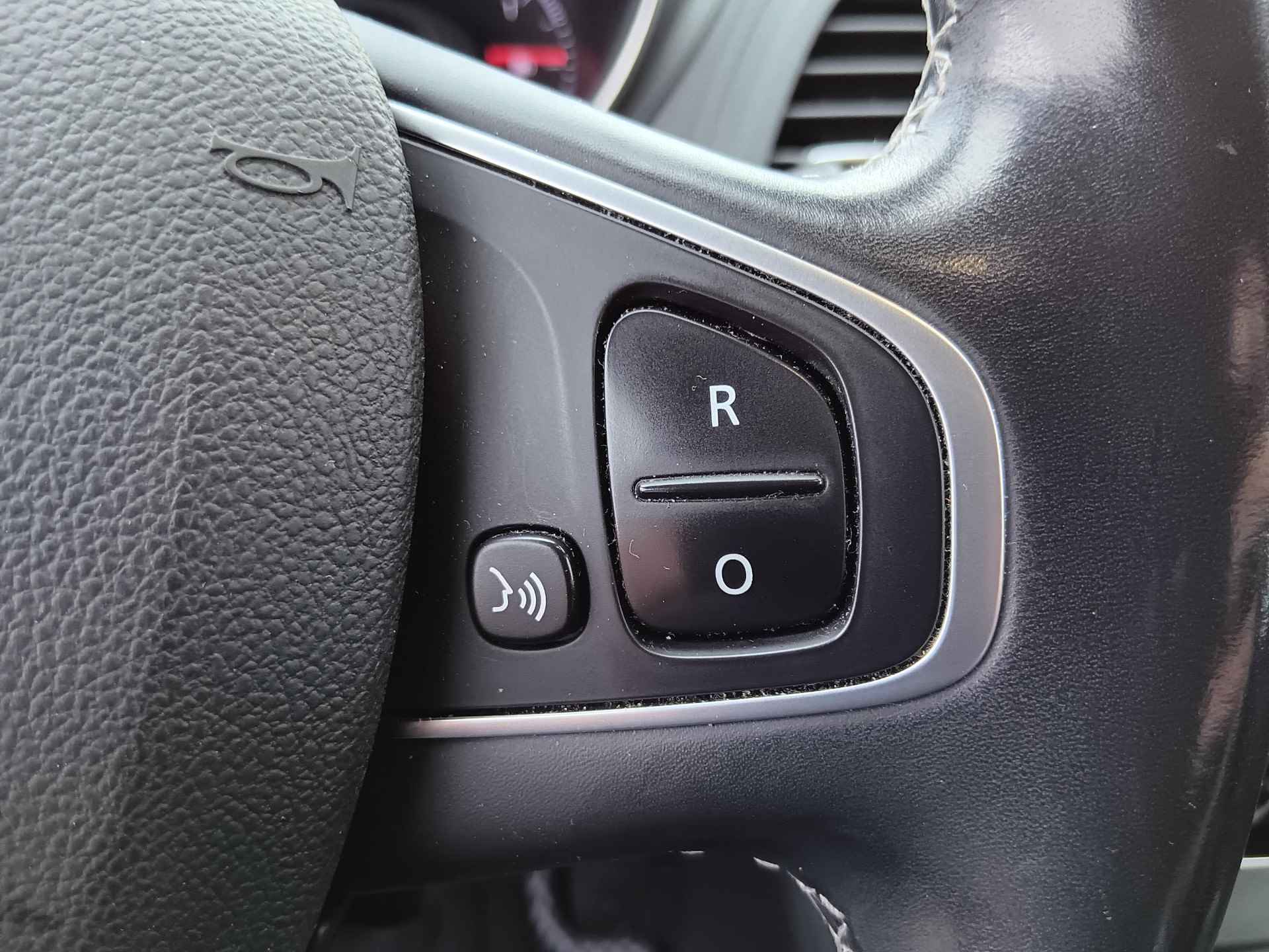 Renault Captur 0.9 TCe Bose Trekhaak / Climate Control / Navigatie - 26/38