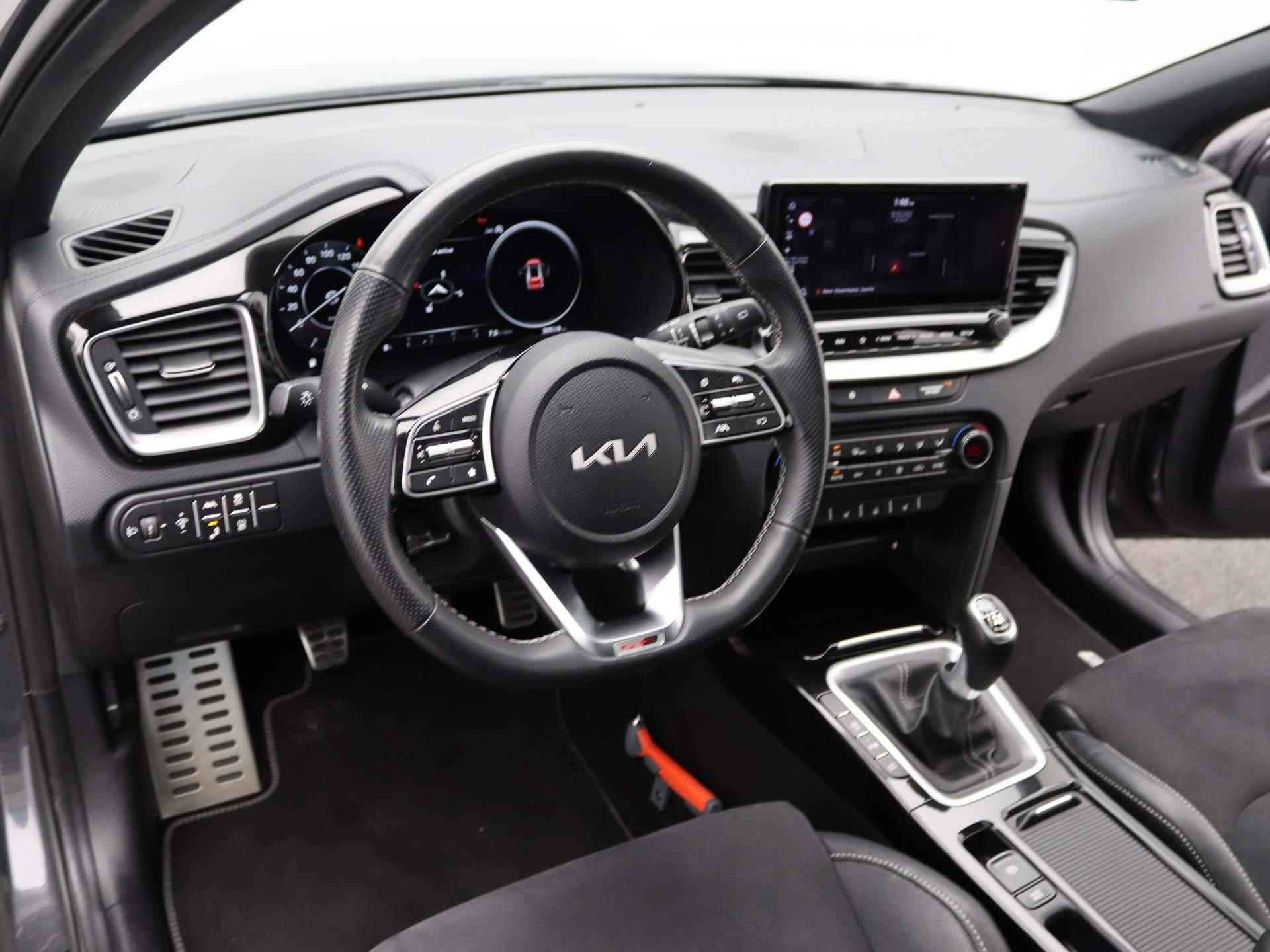 Kia Ceed 1.5 T-GDi GT-Line | Trekhaak | Sportstoelen | Stoel Stuur Verwarming | Camera | Navigatie | Panorama dak - 32/47