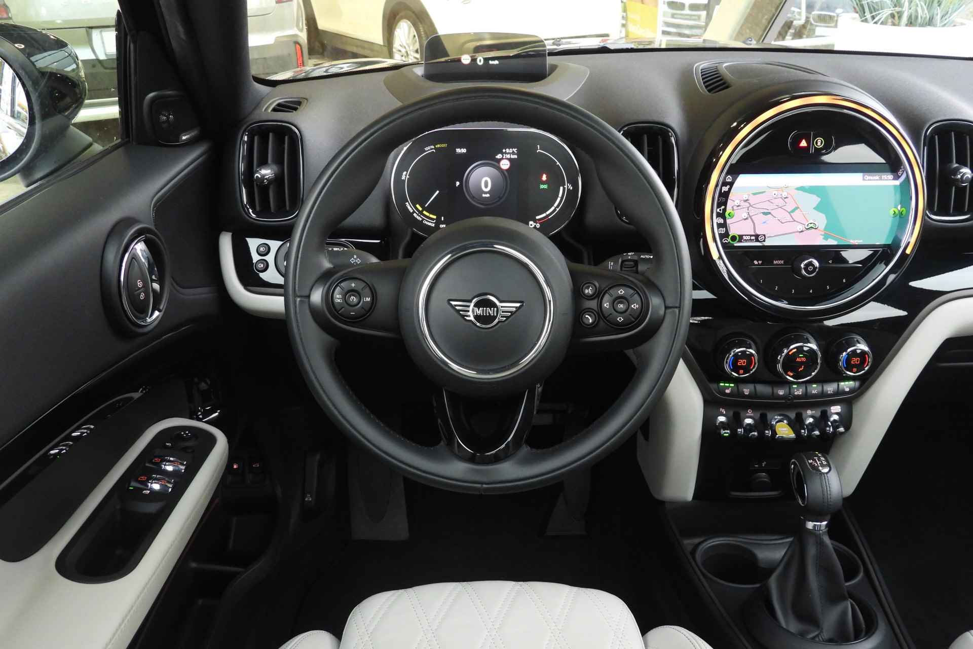 MINI Countryman Cooper SE ALL4 Automaat / Panoramadak / Achteruitrijcamera / LED / Apple CarPlay / Comfort Access / Head-Up / Park Assistant - 4/45