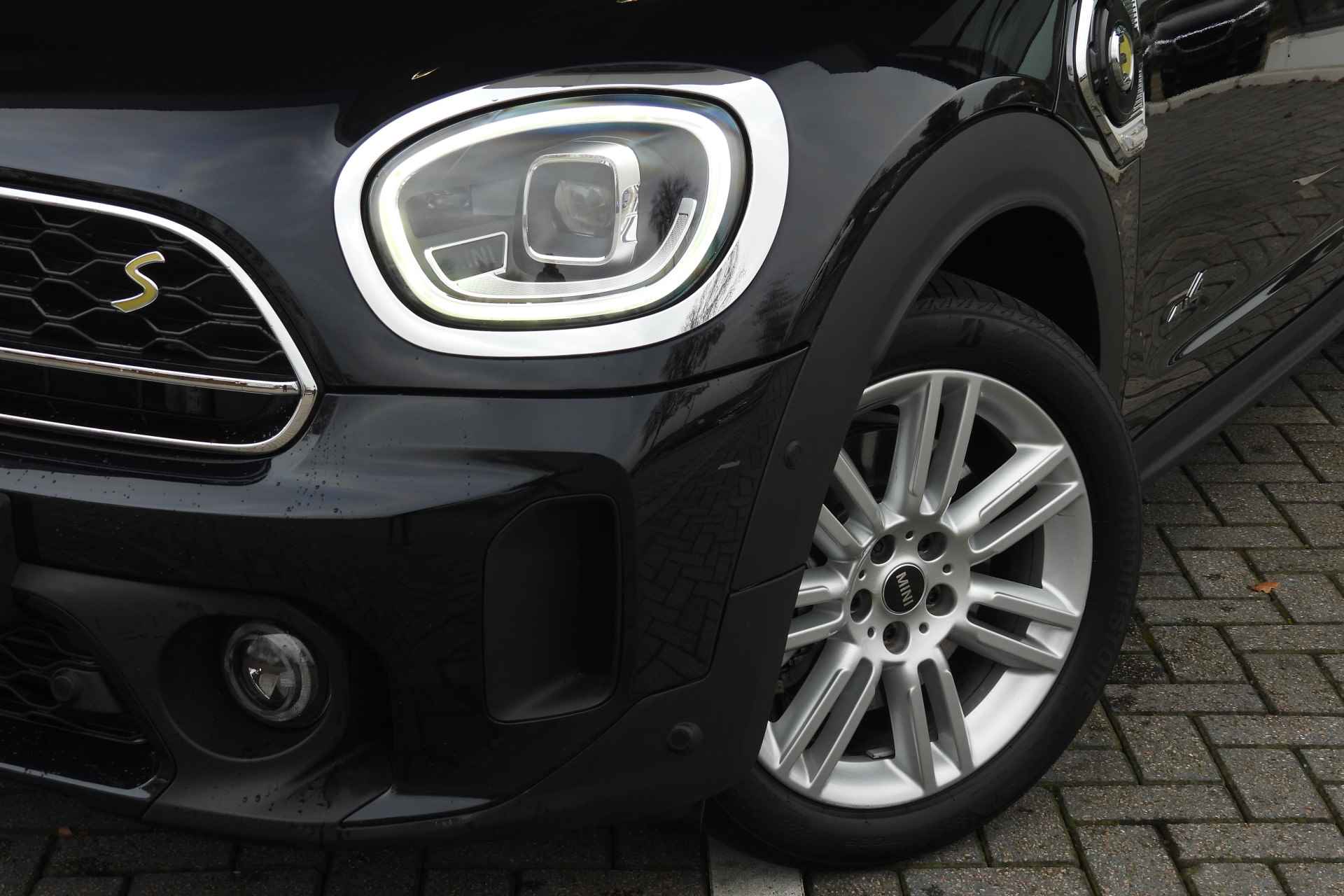 MINI Countryman Cooper SE ALL4 Automaat / Panoramadak / Achteruitrijcamera / LED / Apple CarPlay / Comfort Access / Head-Up / Park Assistant - 9/45