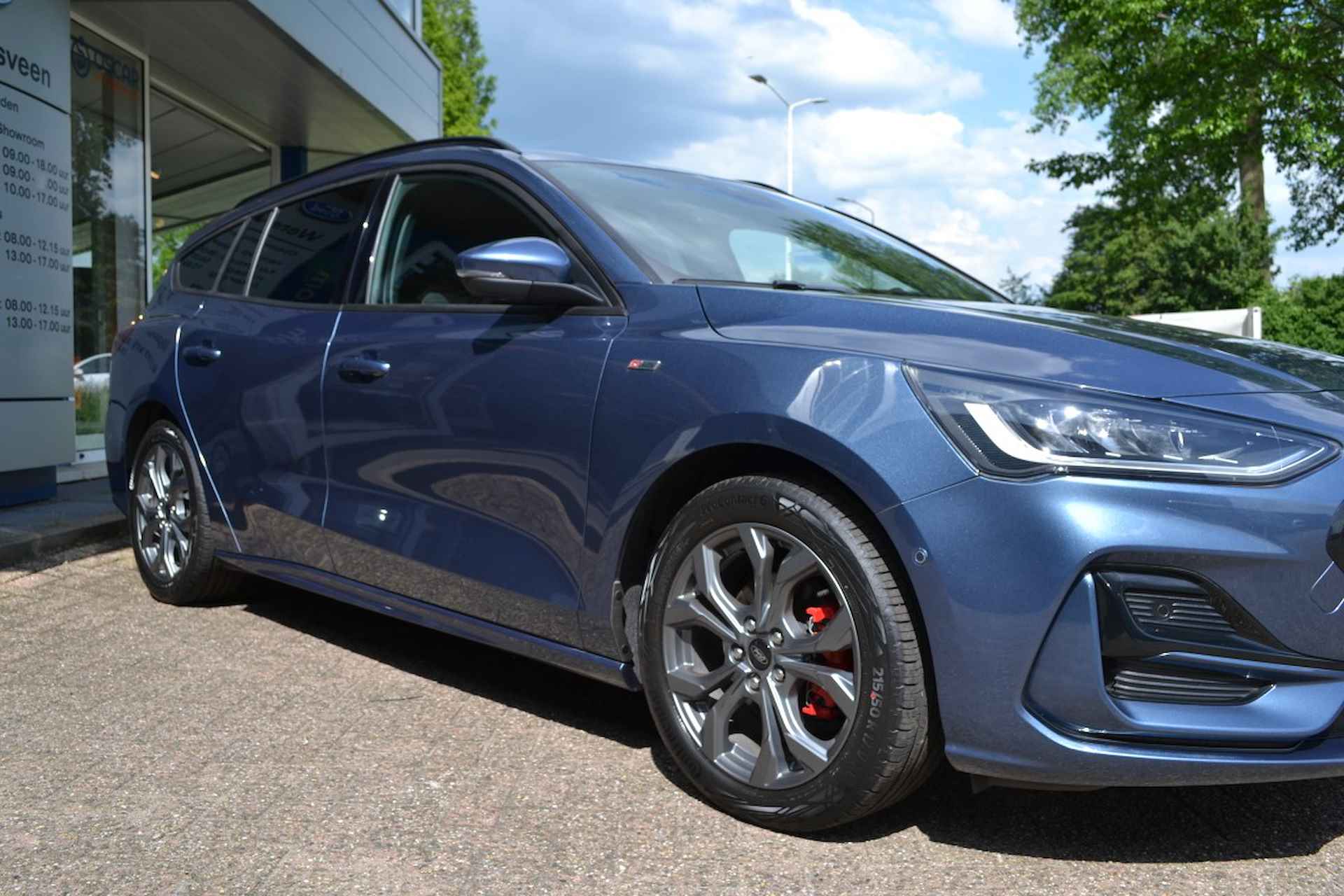 Ford Focus Wagon 1.0T 125pk MHEV ST-Line X | Voorraad Nieuw | Lederen interieur, zeer compleet - 4/37