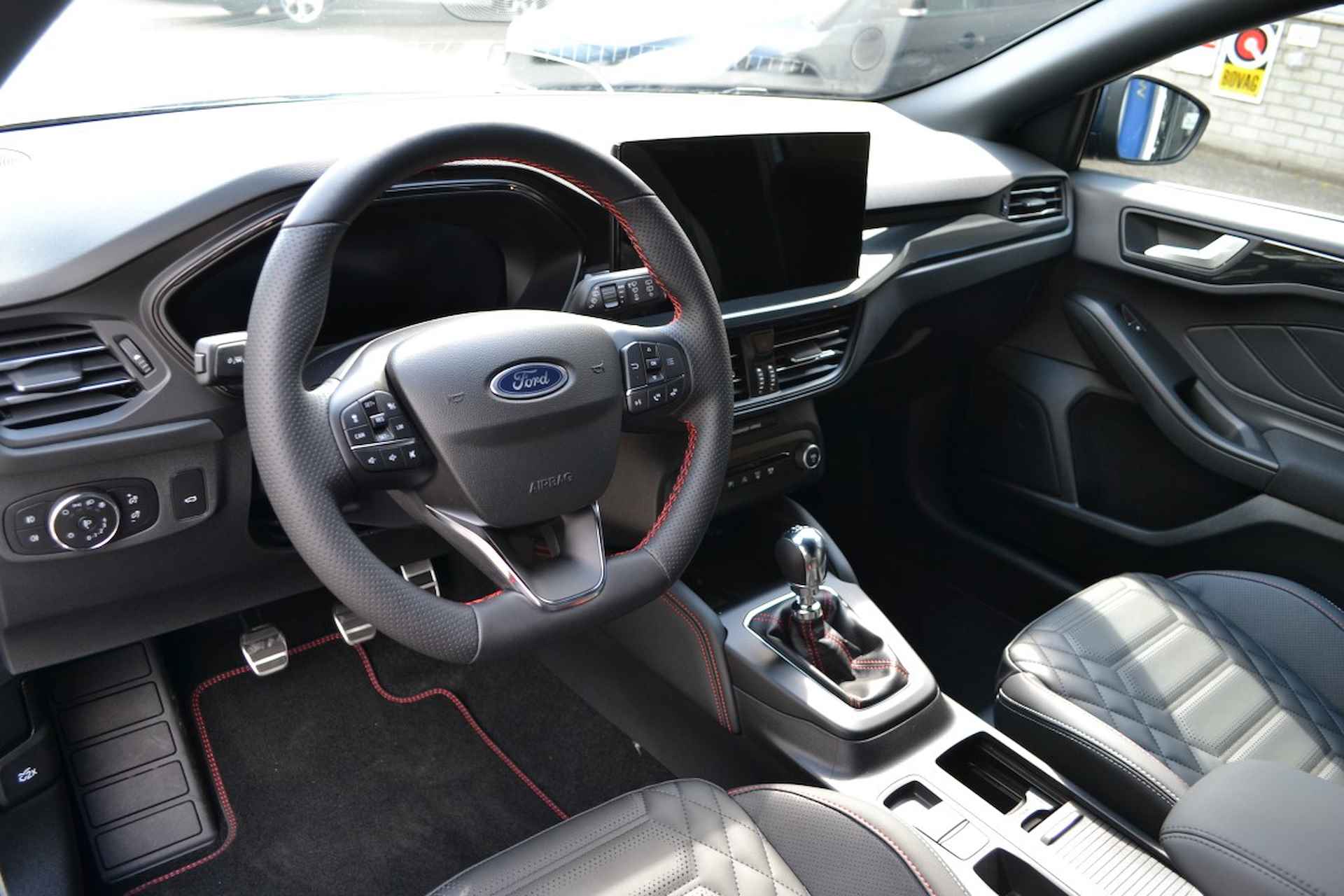 Ford Focus Wagon 1.0T 125pk MHEV ST-Line X | Voorraad Nieuw | Lederen interieur, zeer compleet - 14/37