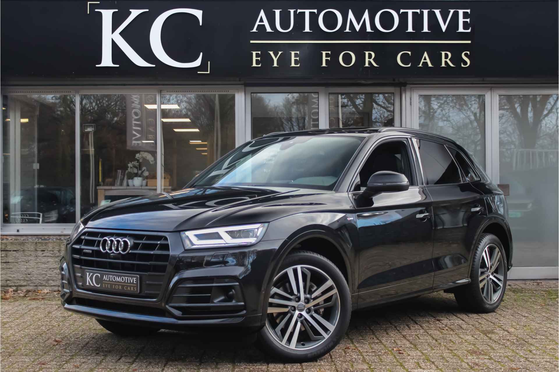 Audi Q5 2.0TFSi Quattro S Line Black | VAN: 35.950,- VOOR 34.777,- EINDEJAARSVOORDEEL: 1.173,- Pano | RS | 360 - 1/36