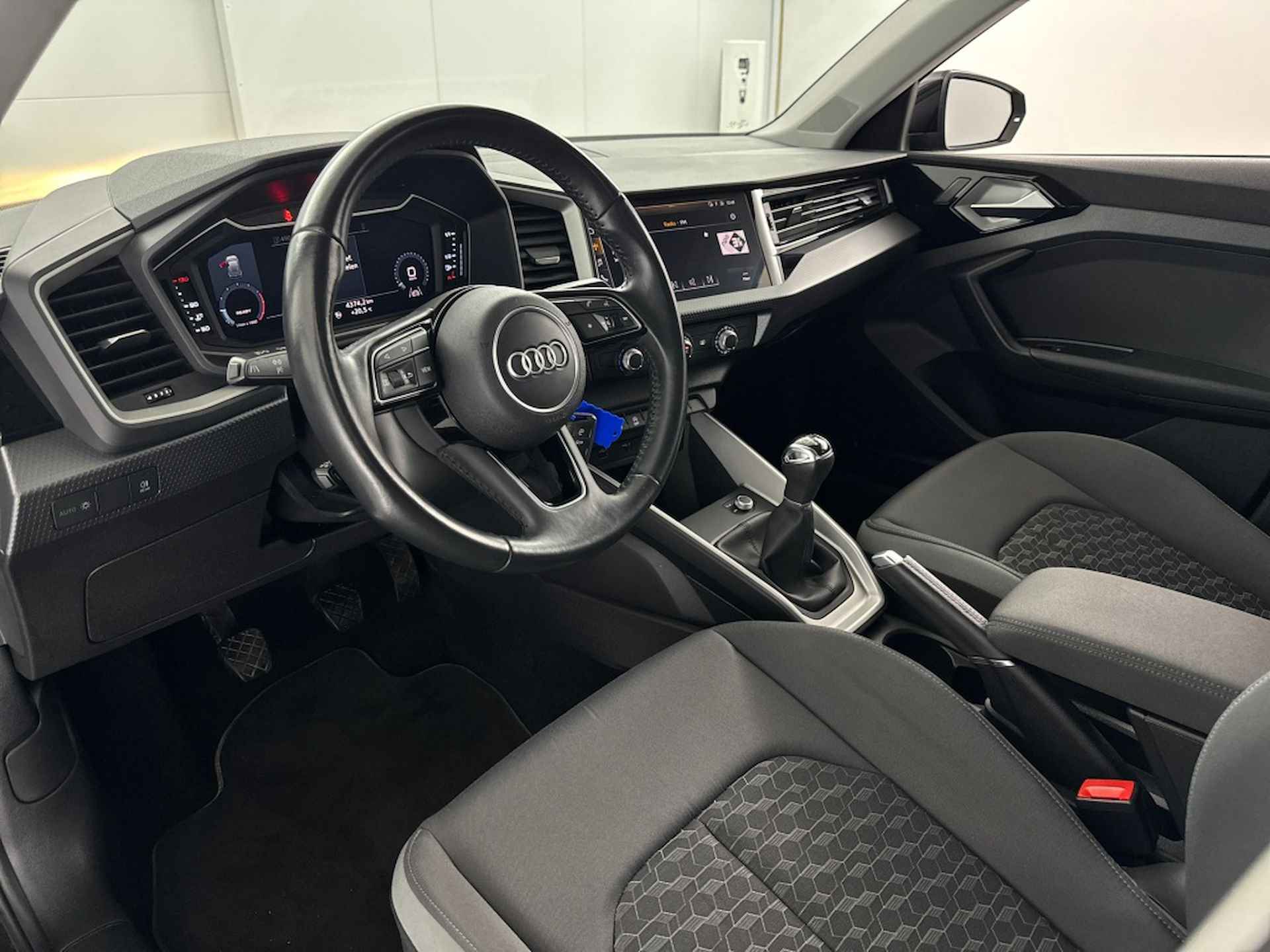 Audi A1 Sportback 25 TFSI Pro Line | Navigatie | Cruise Control | 15'' L.M. Velgen - 13/38