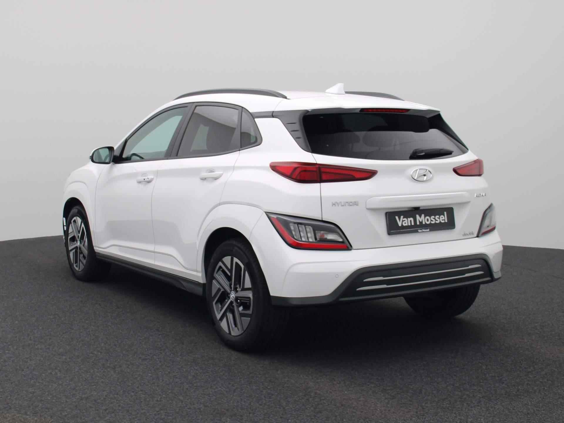 Hyundai Kona EV Fashion 39 kWh | KRELL AUDIO | NAVIGATIE | ACHTERUITRIJCAMERA | APPLE CARPLAY / ANDROID AUTO | CLIMATE CONTROL | PARKEERSENSOREN | LICHTMETALEN VELGEN | LANE ASSIST | - 2/41