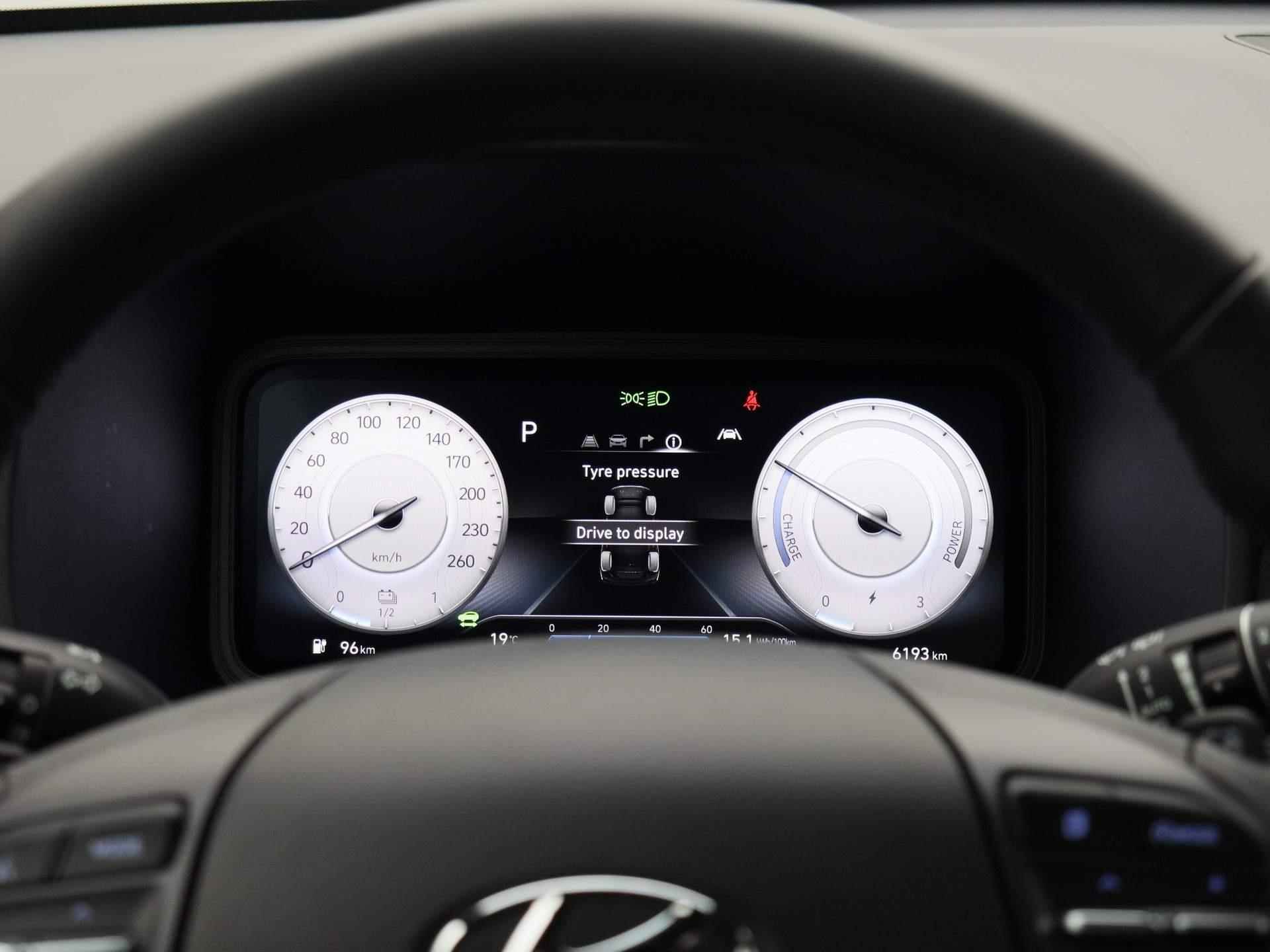 Hyundai Kona EV Fashion 39 kWh | KRELL AUDIO | NAVIGATIE | ACHTERUITRIJCAMERA | APPLE CARPLAY / ANDROID AUTO | CLIMATE CONTROL | PARKEERSENSOREN | LICHTMETALEN VELGEN | LANE ASSIST | - 11/41