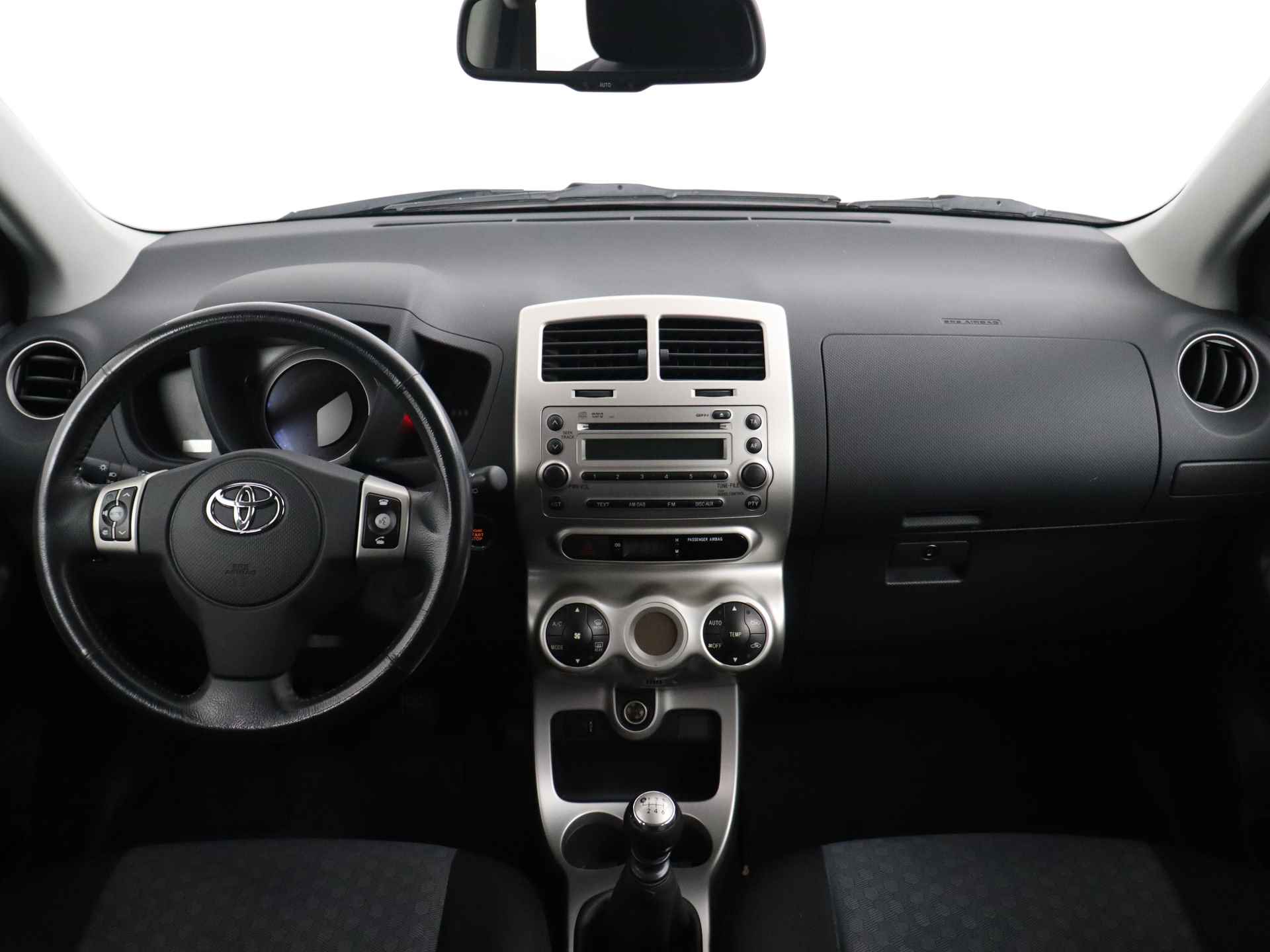 Toyota Urban Cruiser 1.3 VVT-i Dynamic | 6 Versnellingen | Bluetooth | Climate Control | - 6/38
