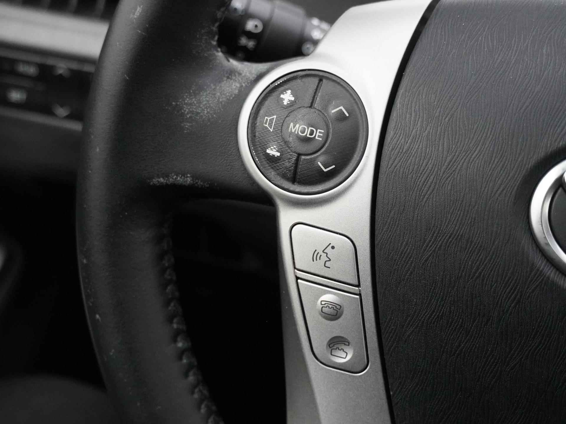 Toyota Prius Wagon 1.8 Aspiration Limited | Panoramadak | Headupdisplay | Fullmap navigatie | Trekhaak | - 18/34
