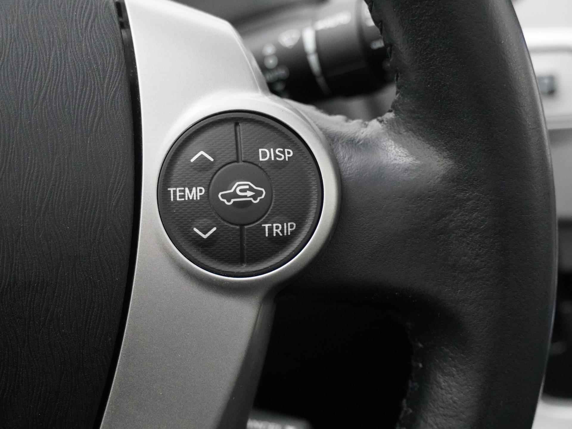 Toyota Prius Wagon 1.8 Aspiration Limited | Panoramadak | Headupdisplay | Fullmap navigatie | Trekhaak | - 19/34