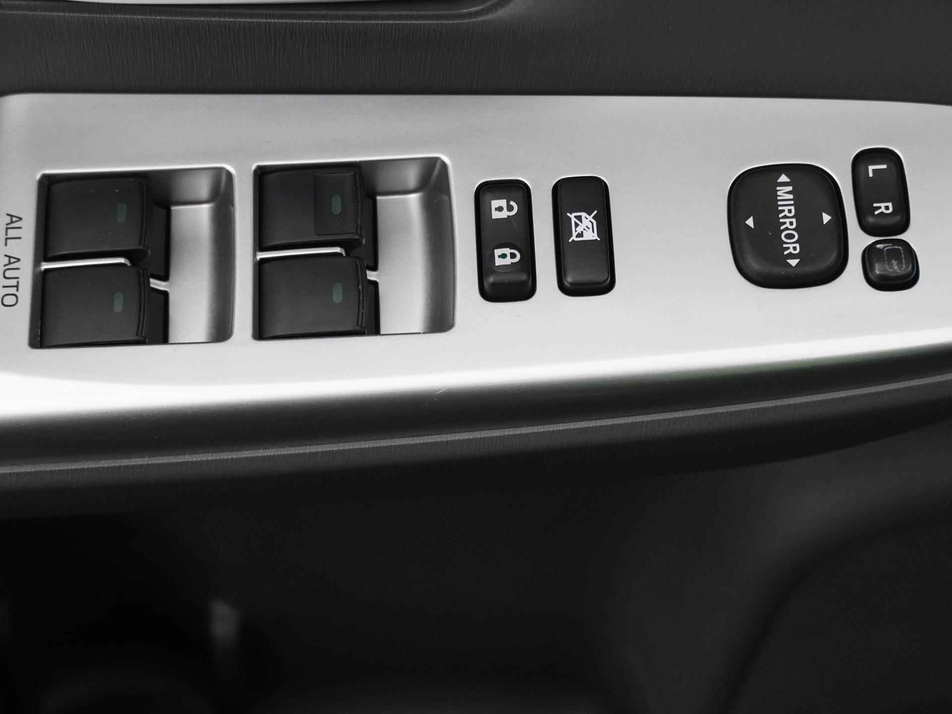 Toyota Prius Wagon 1.8 Aspiration Limited | Panoramadak | Headupdisplay | Fullmap navigatie | Trekhaak | - 26/34