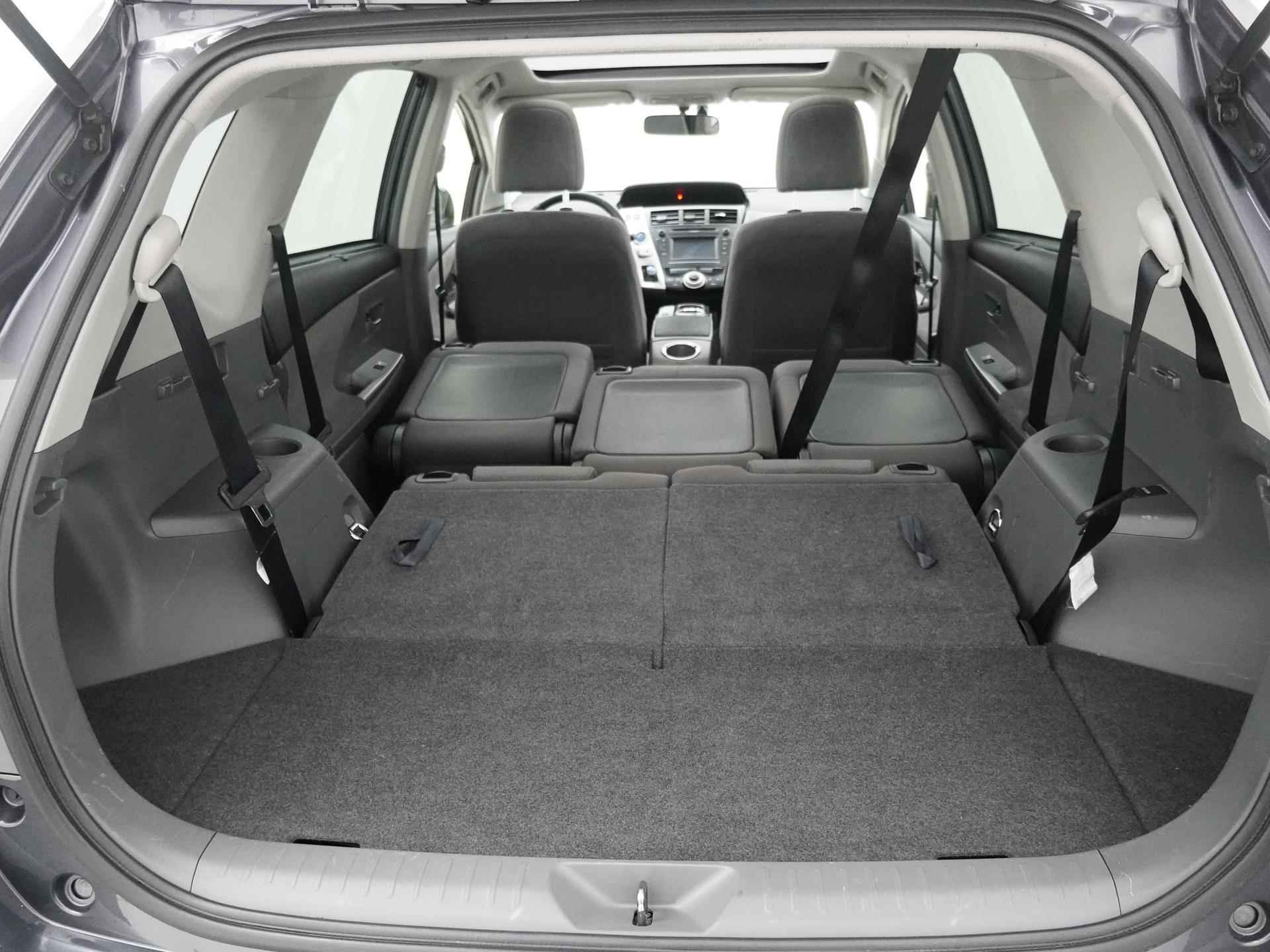 Toyota Prius Wagon 1.8 Aspiration Limited | Panoramadak | Headupdisplay | Fullmap navigatie | Trekhaak | - 32/34