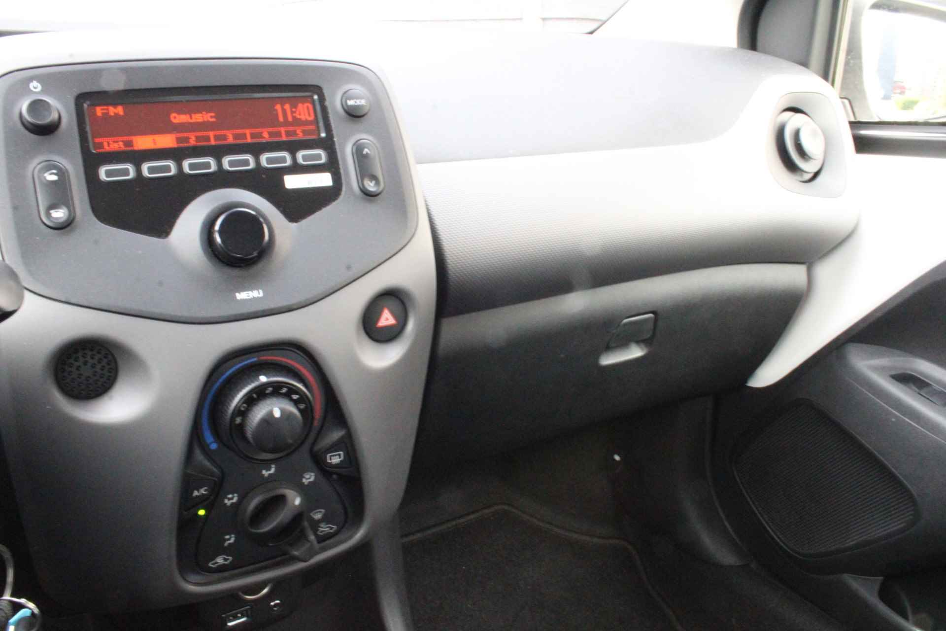Peugeot 108 1.0 e-VTi 72PK Active 5DRS Airconditioning, Audio, Bluetooth Telefoon, Elektrische ramen voor, Getint Glas - 12/26