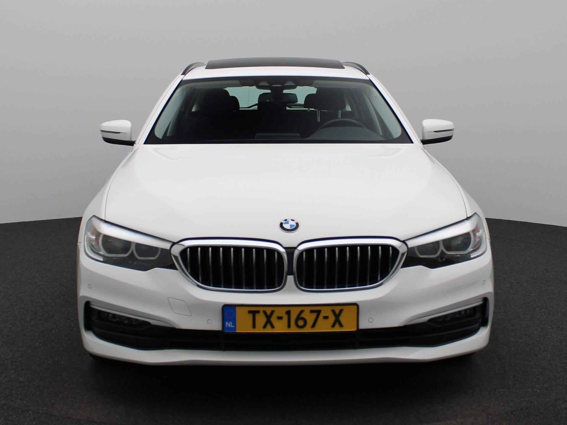 BMW 5-serie Touring 520i Executive | MEMORY | PANORAMADAK | LED VERLICHITNG | KEYLESS START | NAVIGATIE | - 3/40