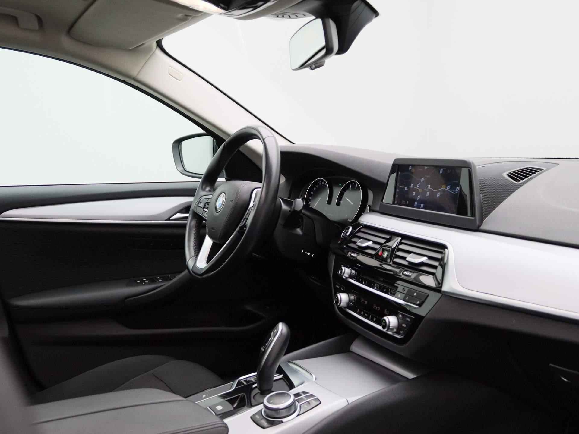 BMW 5-serie Touring 520i Executive | MEMORY | PANORAMADAK | LED VERLICHITNG | KEYLESS START | NAVIGATIE | - 31/40